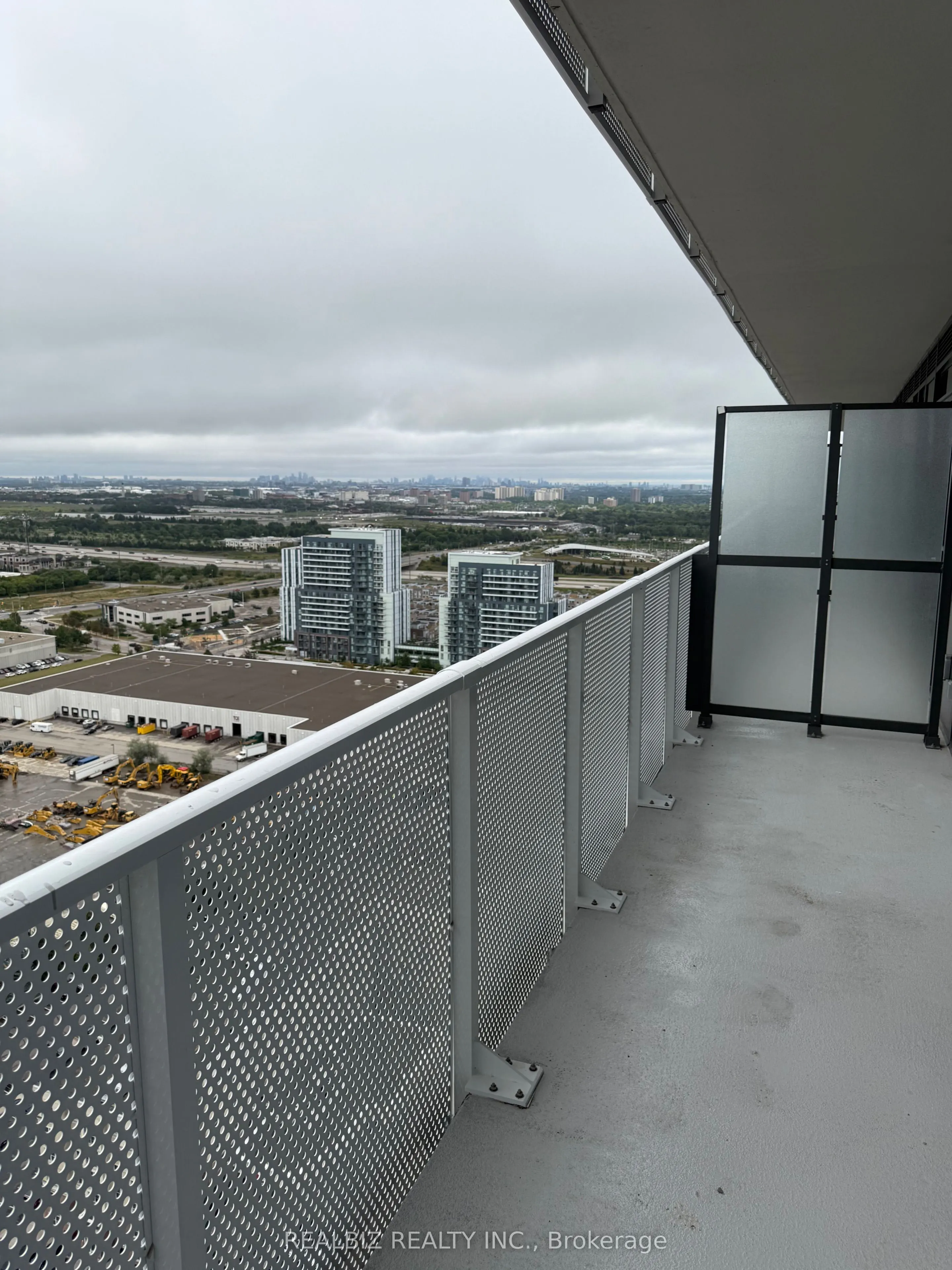 28 Interchange Way, #3506
