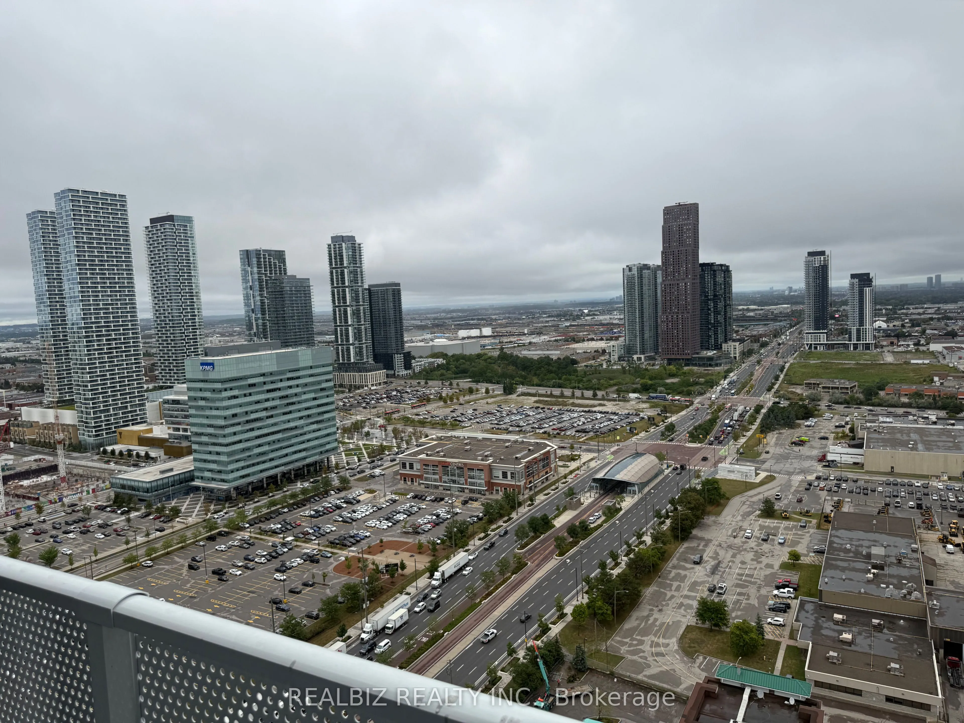 28 Interchange Way, #3506