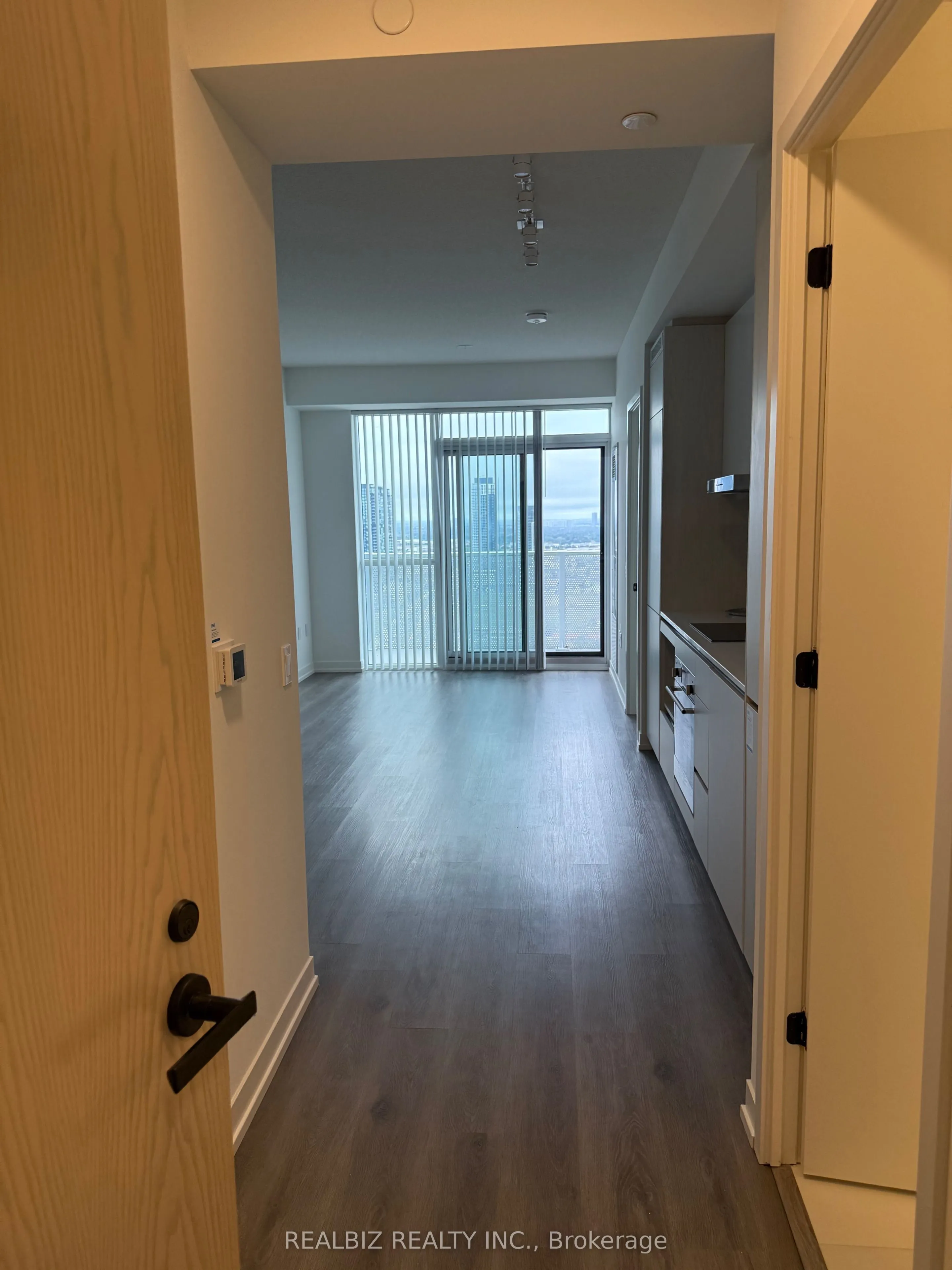 28 Interchange Way, #3506