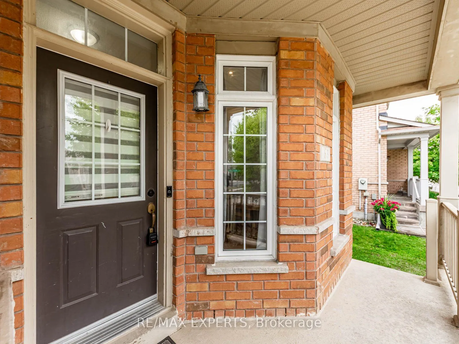 63 Rainbow Valley Crescent