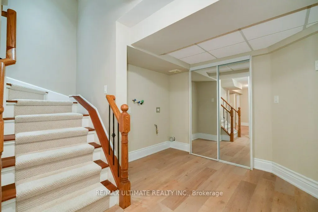 5737 Lakeshore Road