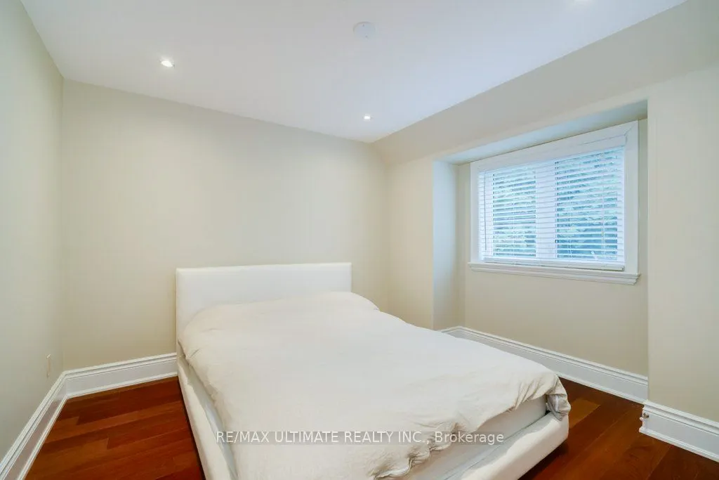 5737 Lakeshore Road