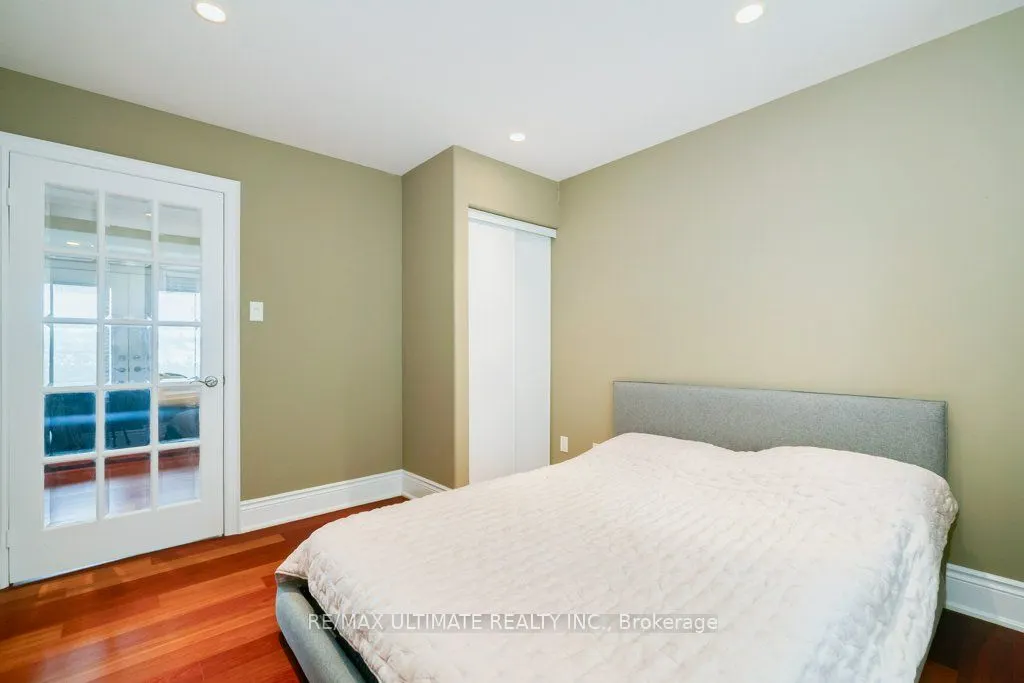 5737 Lakeshore Road