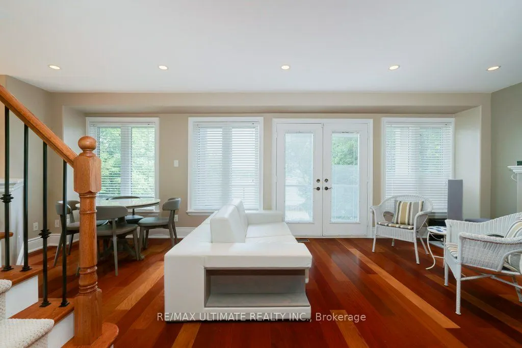 5737 Lakeshore Road