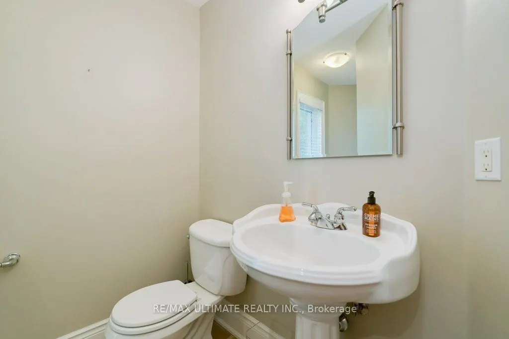 5737 Lakeshore Road