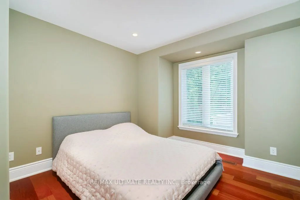5737 Lakeshore Road