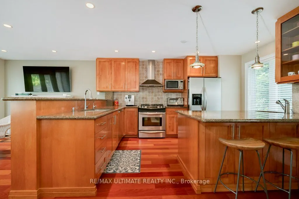 5737 Lakeshore Road