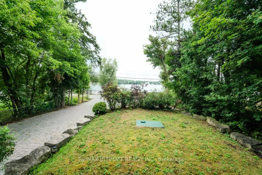 5737 Lakeshore Road