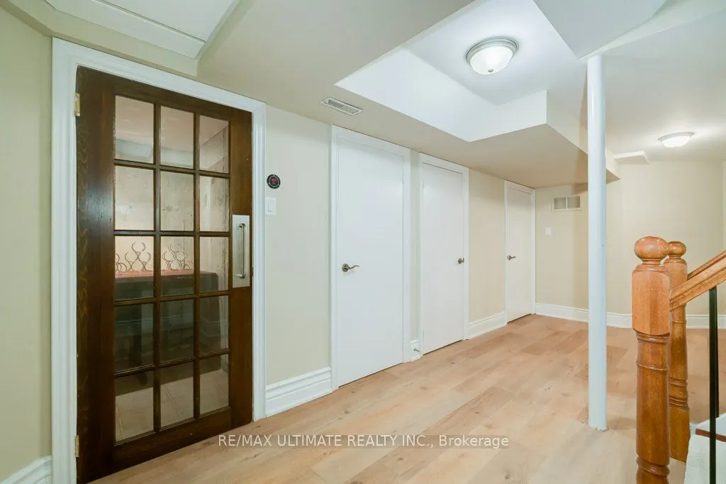 5737 Lakeshore Road