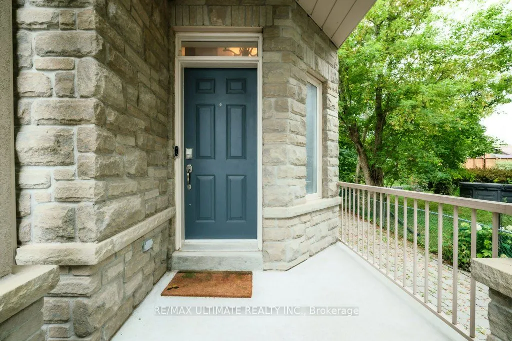5737 Lakeshore Road