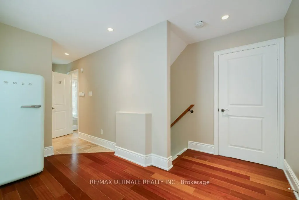 5737 Lakeshore Road