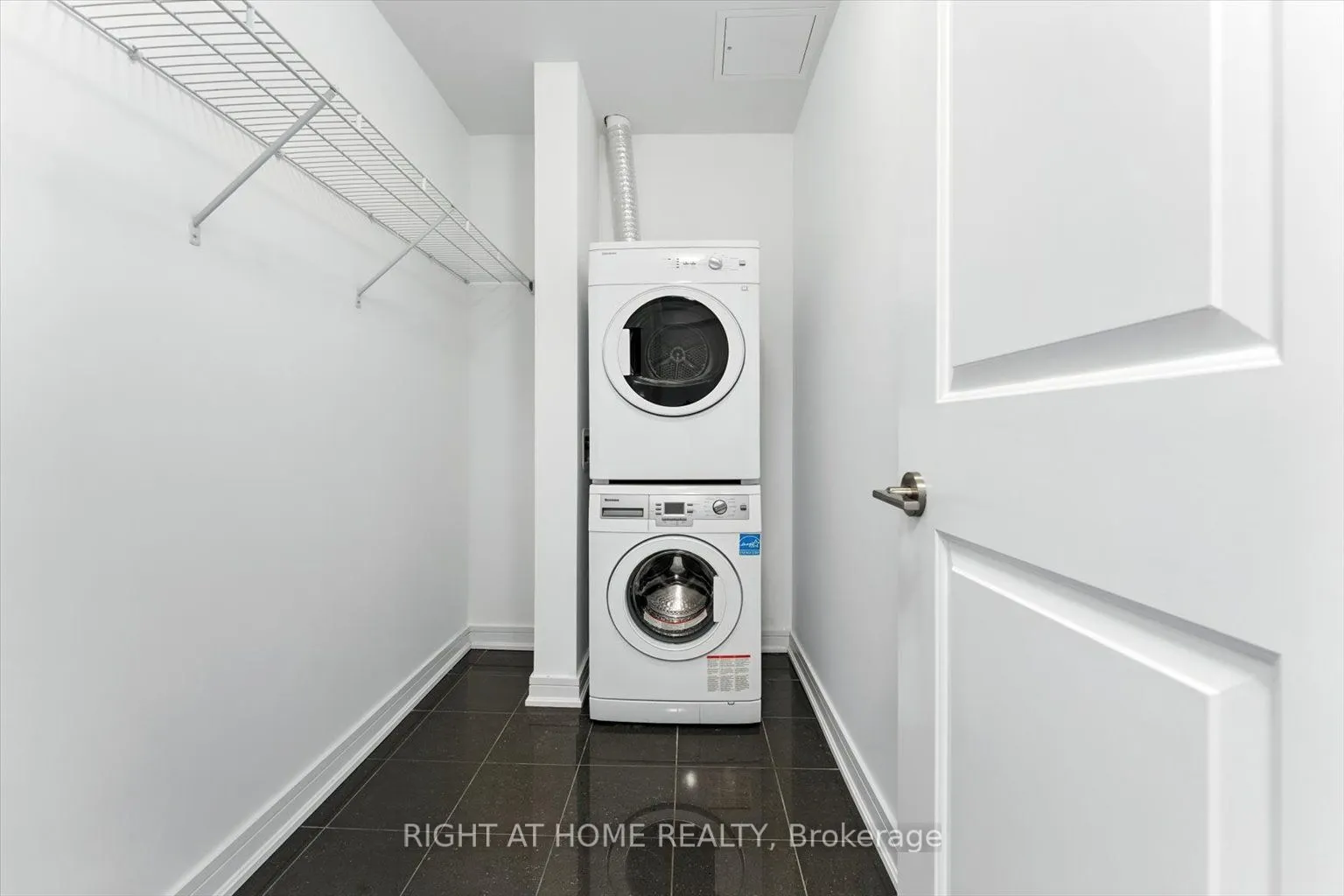 9199 Yonge Street, #303