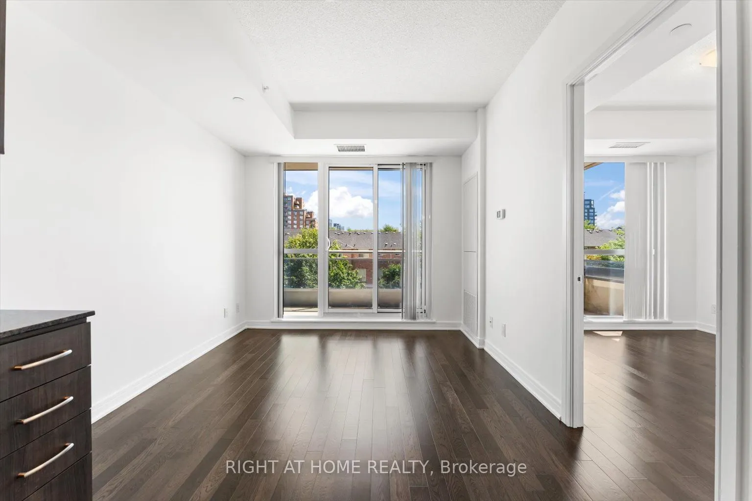 9199 Yonge Street, #303