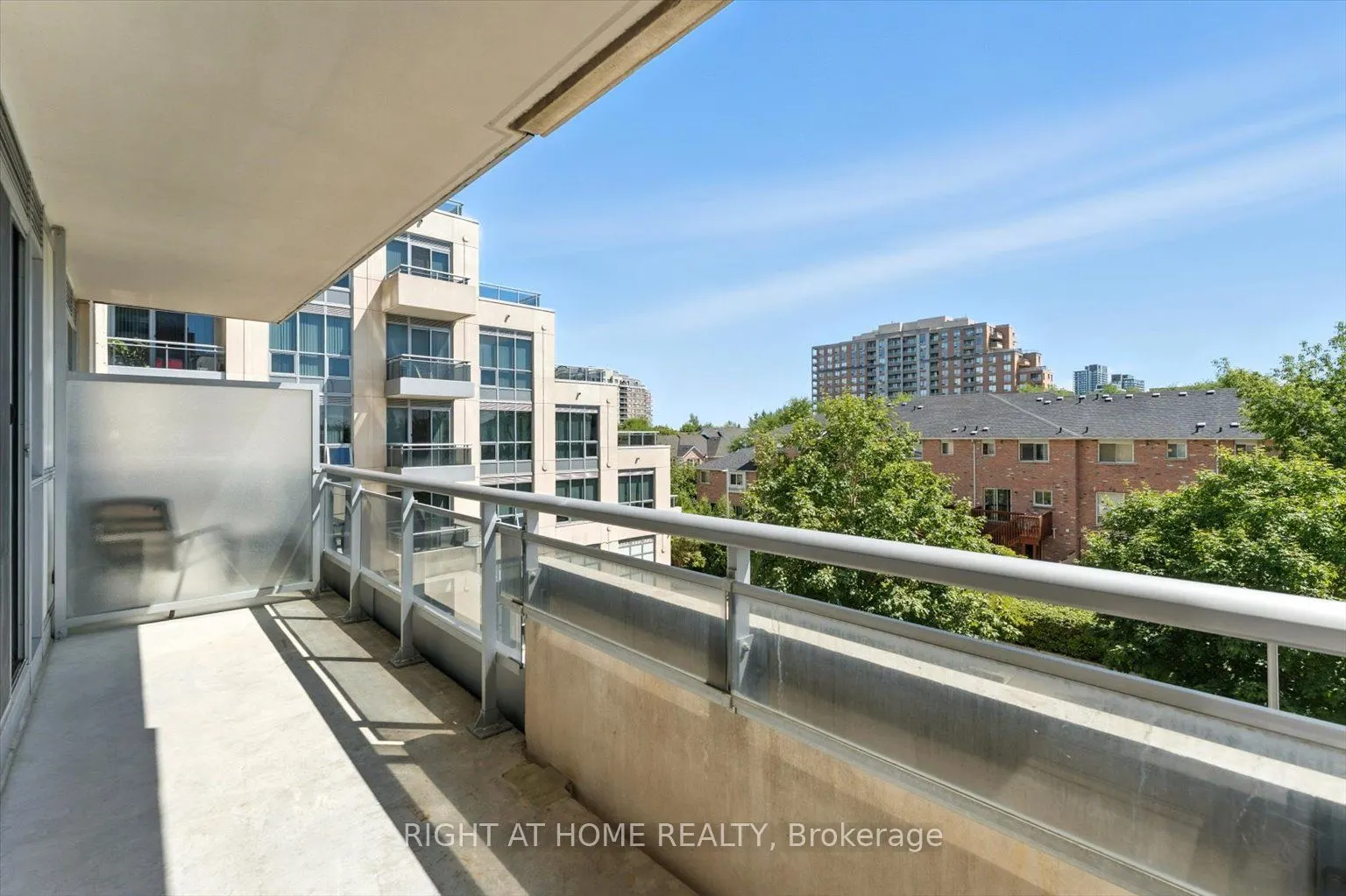 9199 Yonge Street, #303