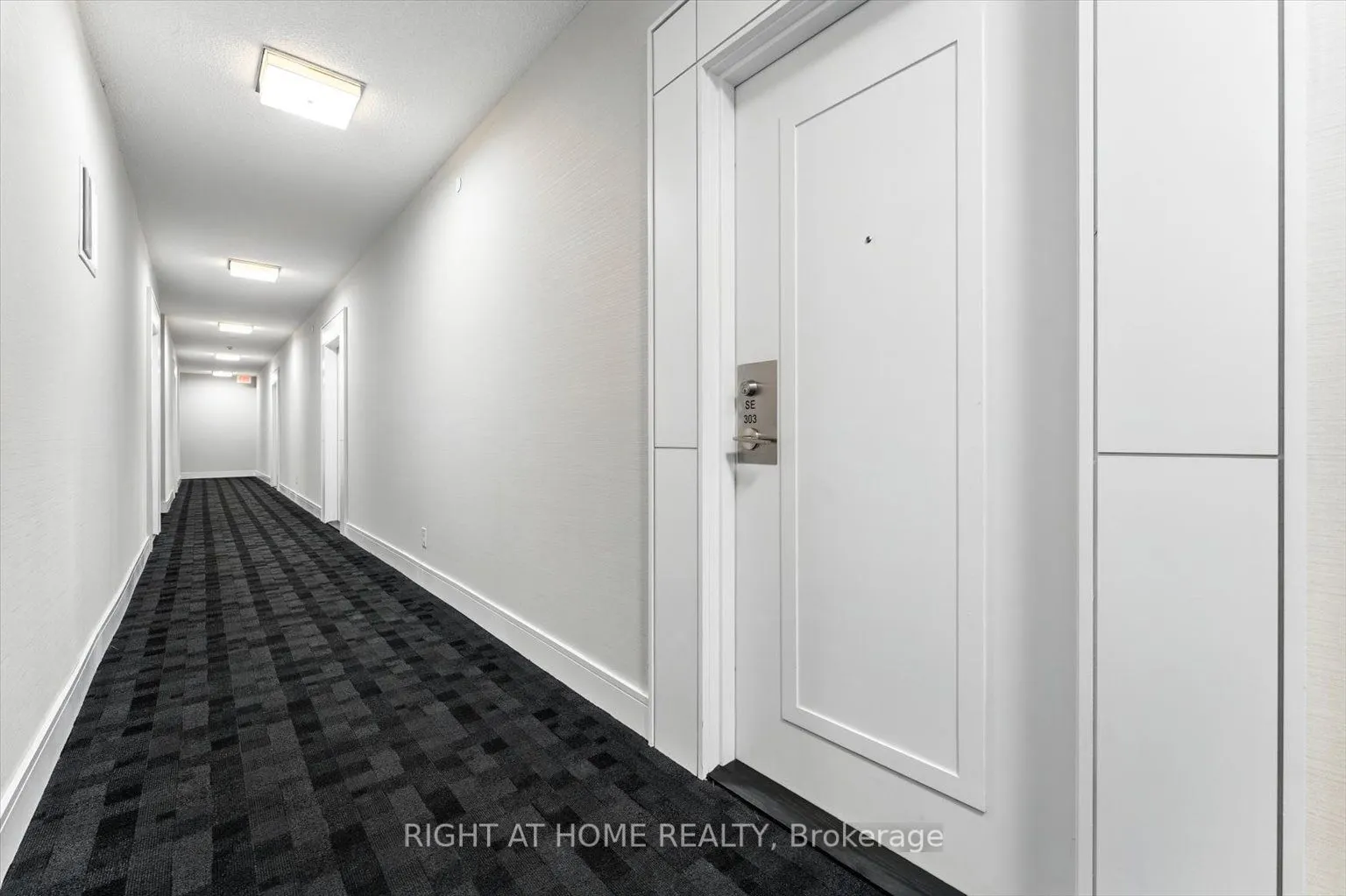 9199 Yonge Street, #303
