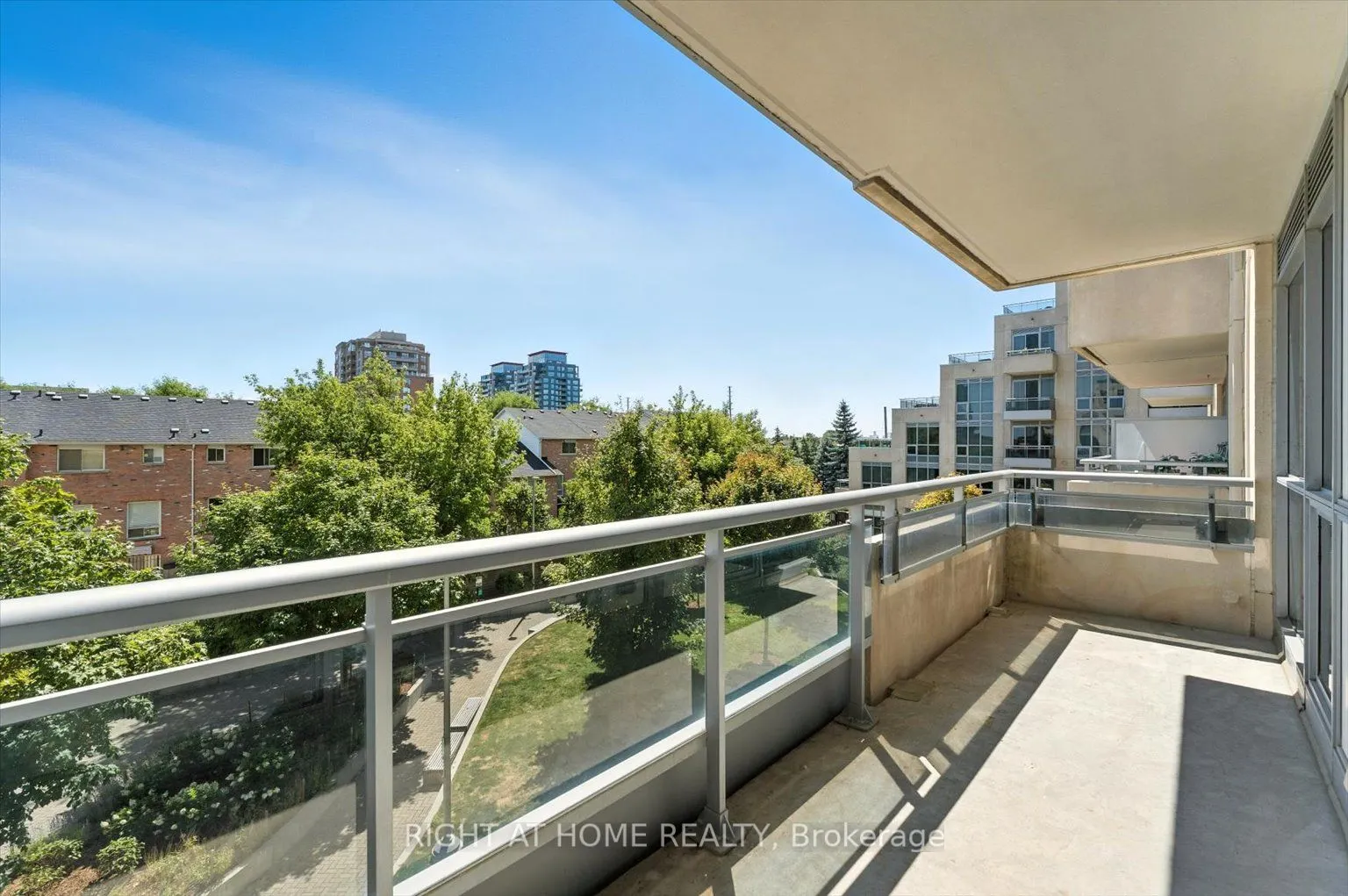 9199 Yonge Street, #303