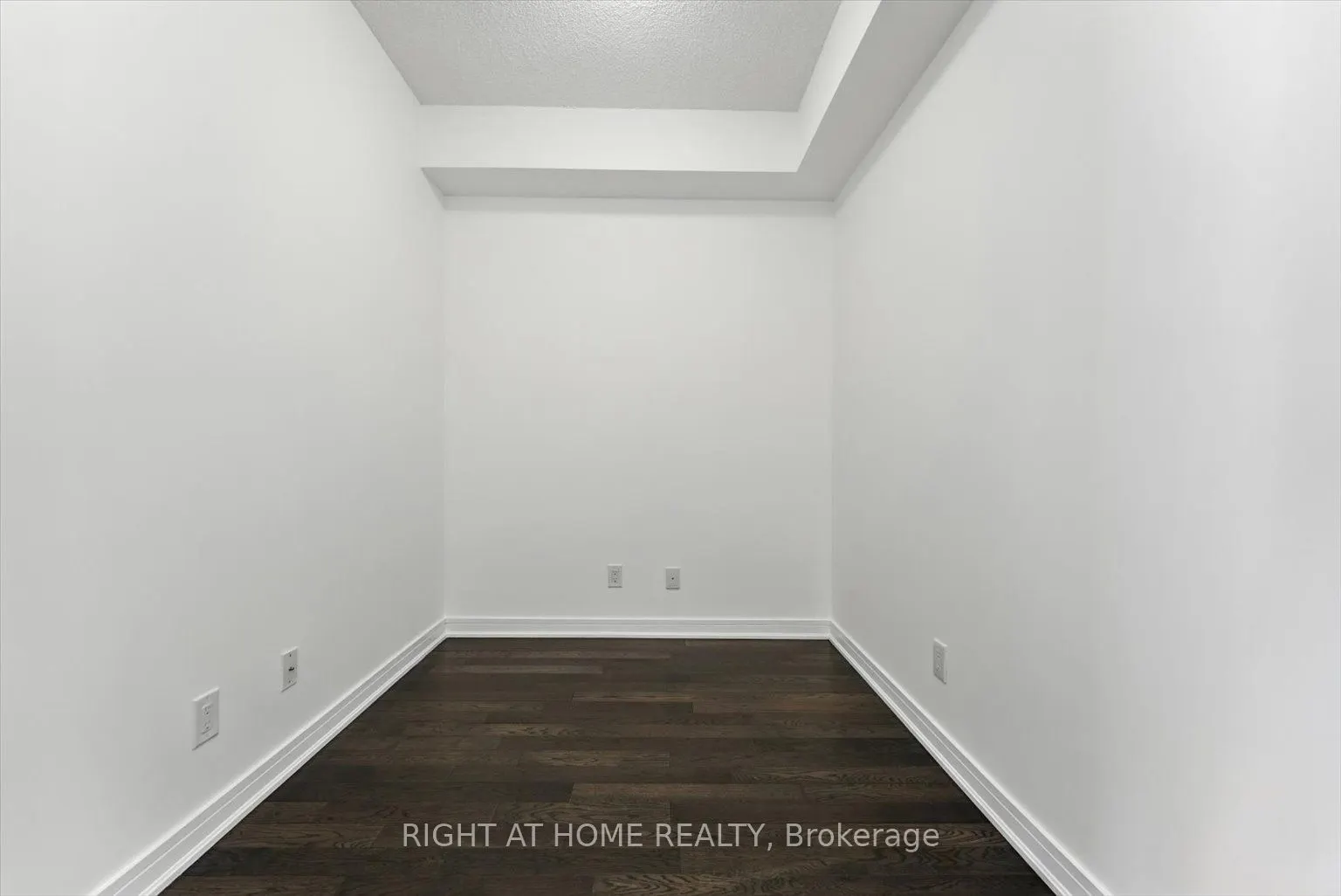 9199 Yonge Street, #303