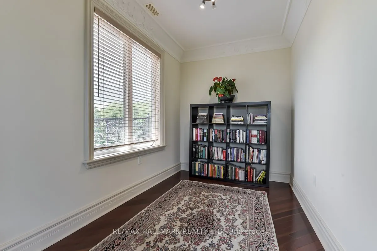 776 Woodland Acres Crescent