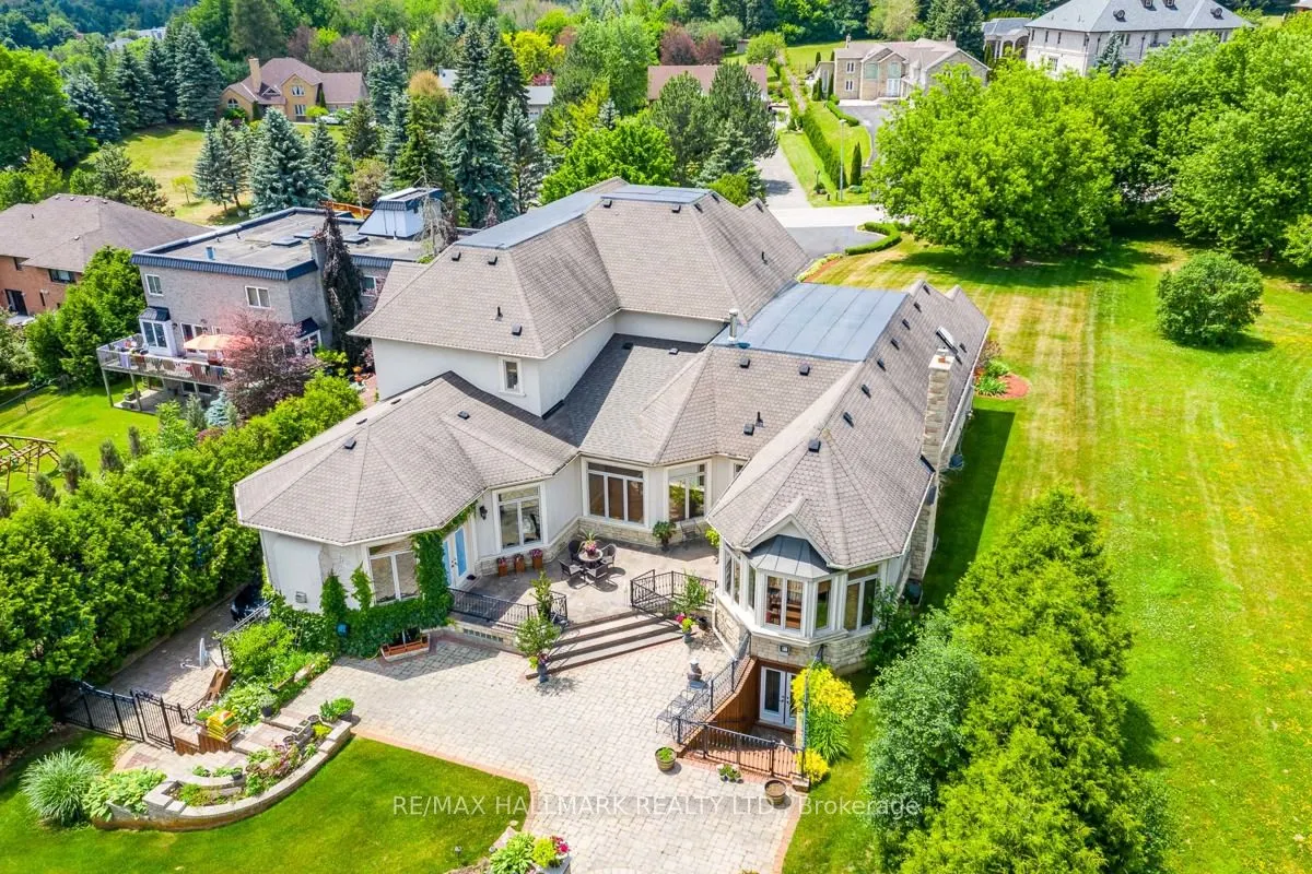776 Woodland Acres Crescent