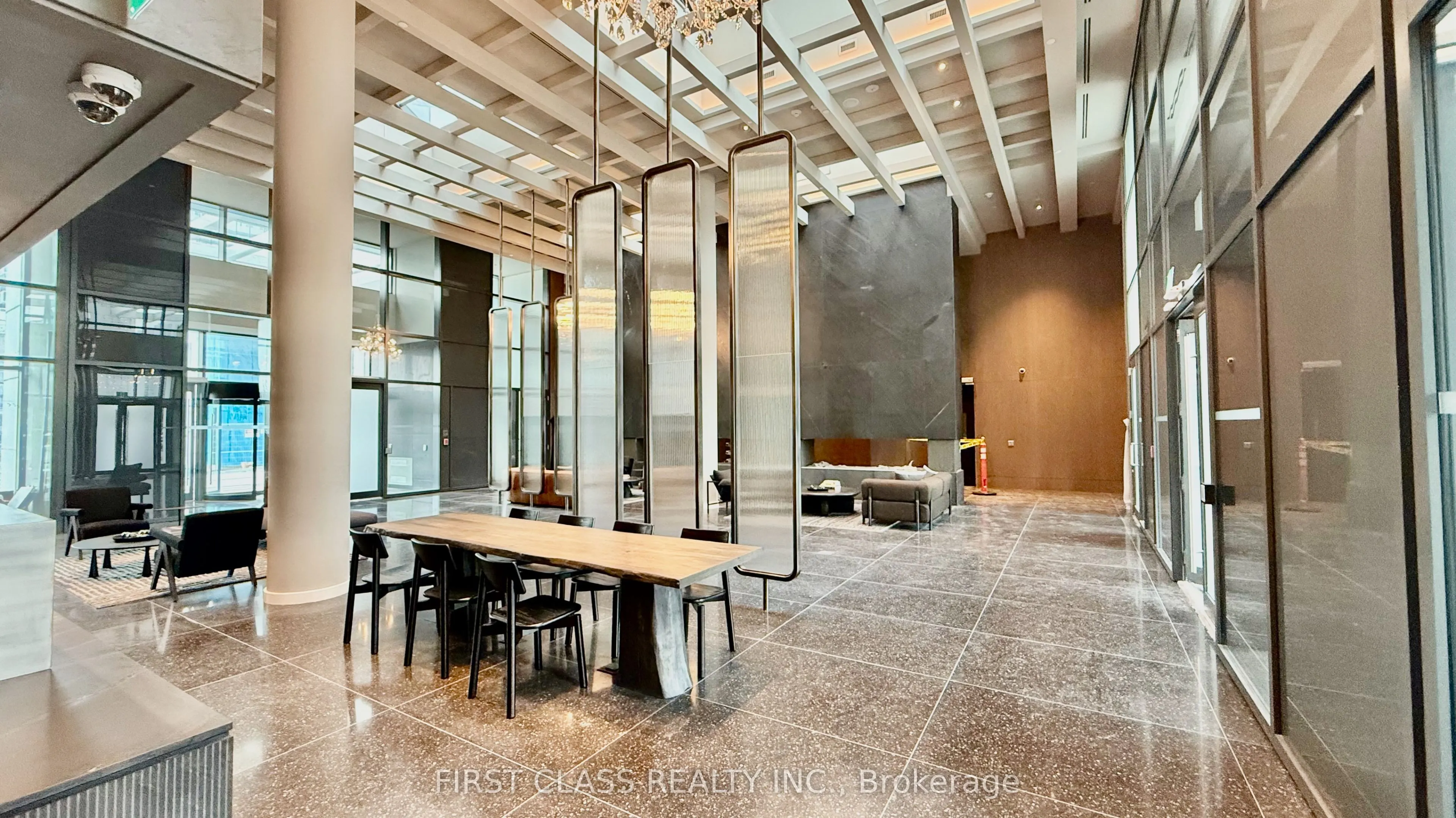 28 Interchange Way, #2512