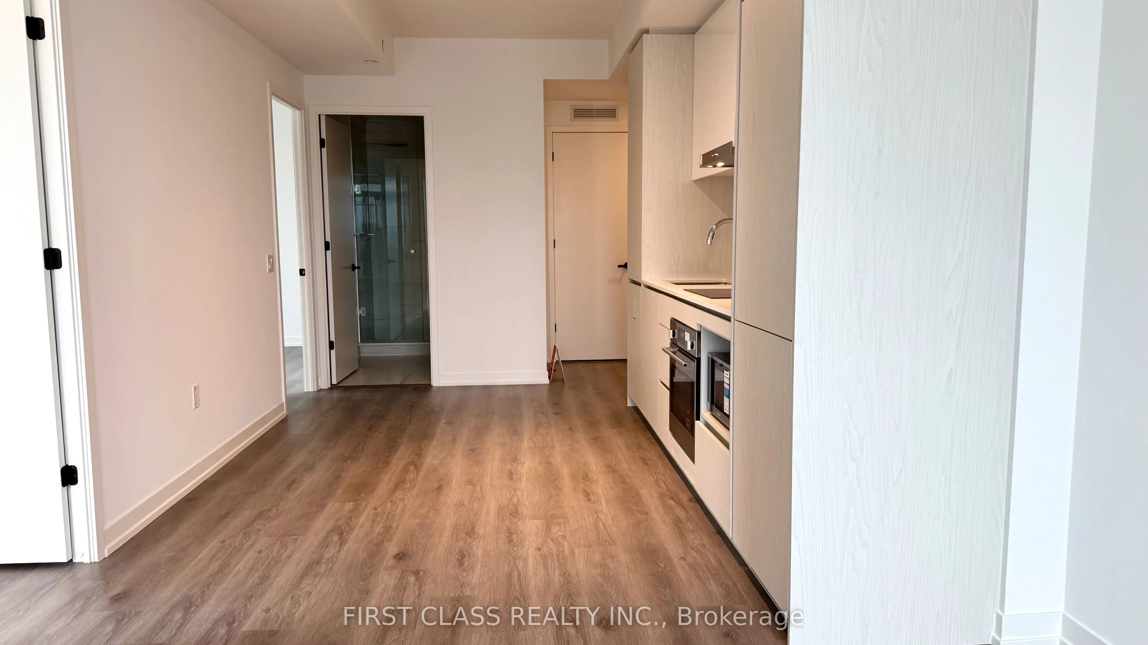 28 Interchange Way, #2512
