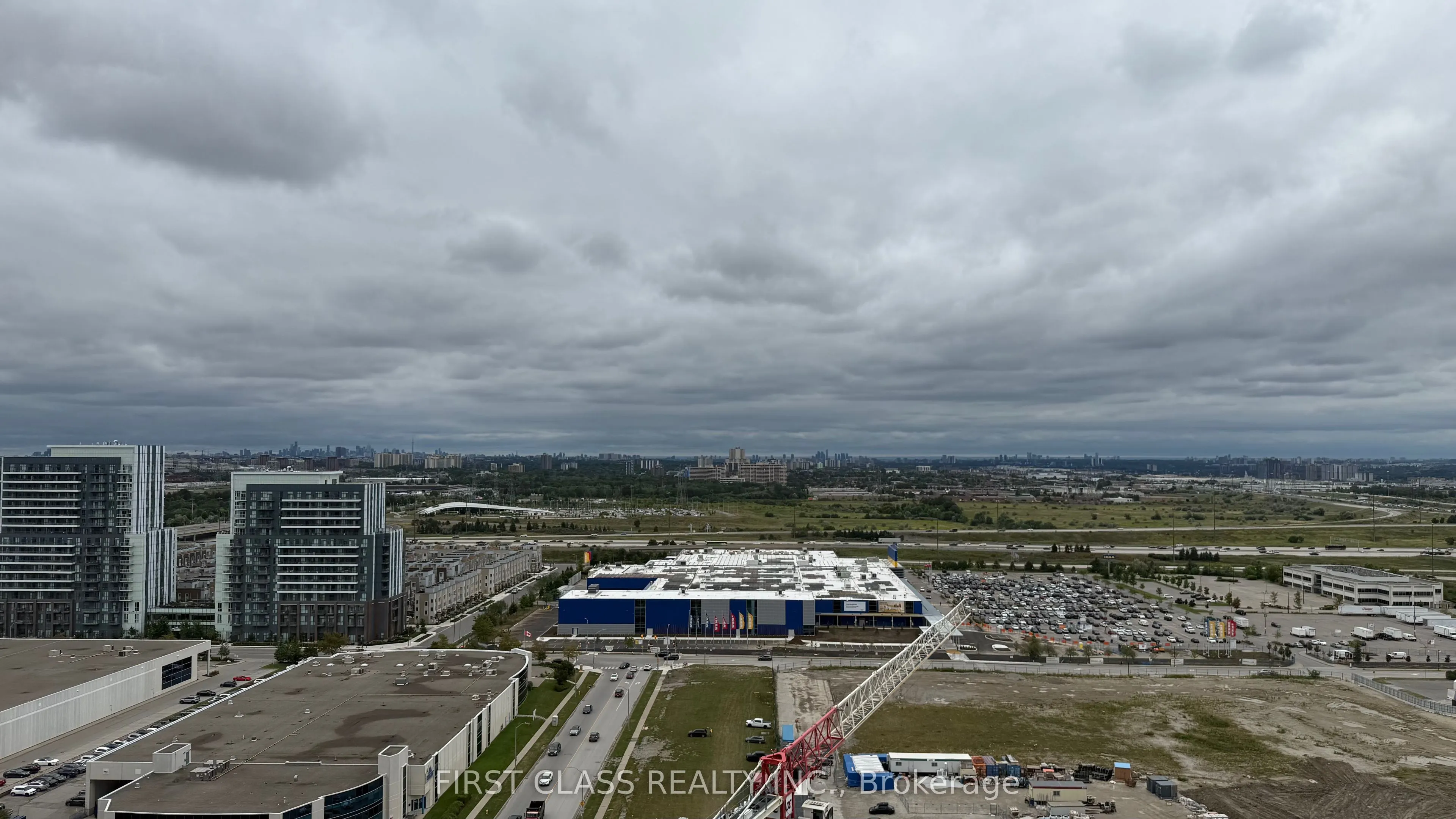28 Interchange Way, #2512