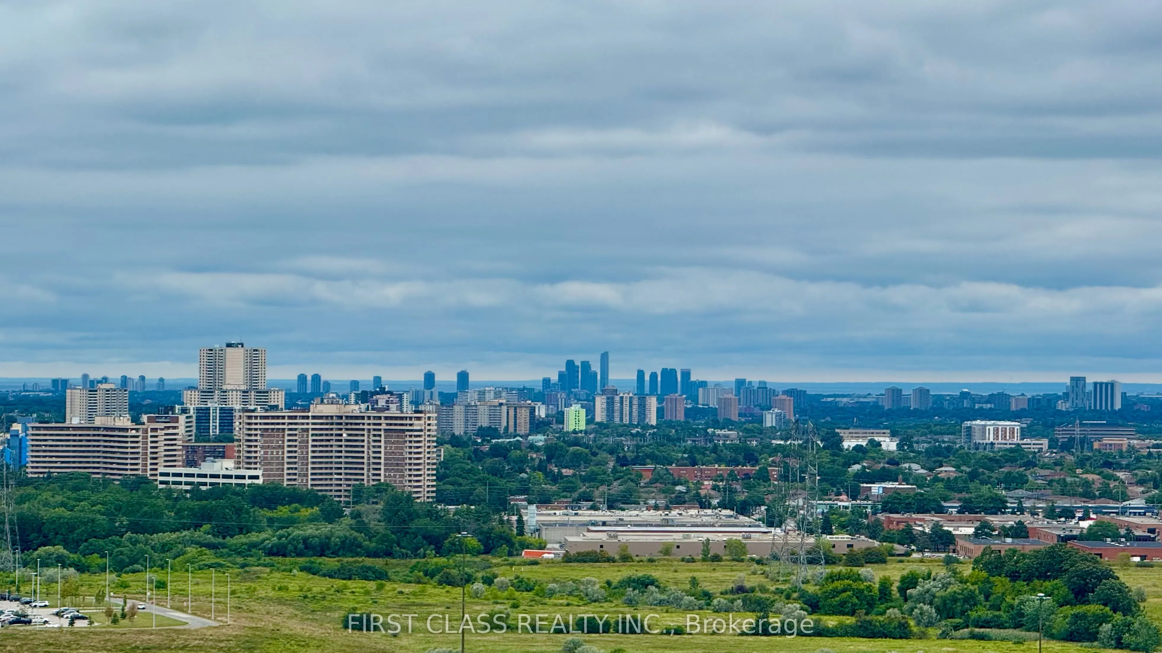 28 Interchange Way, #2512