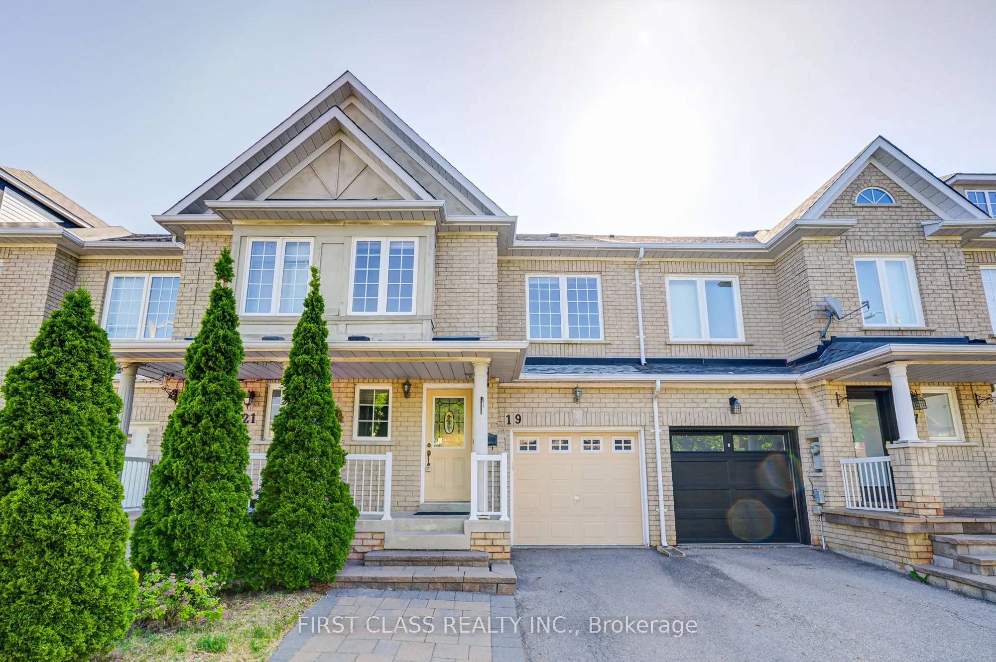 19 Benjamin Hood Crescent