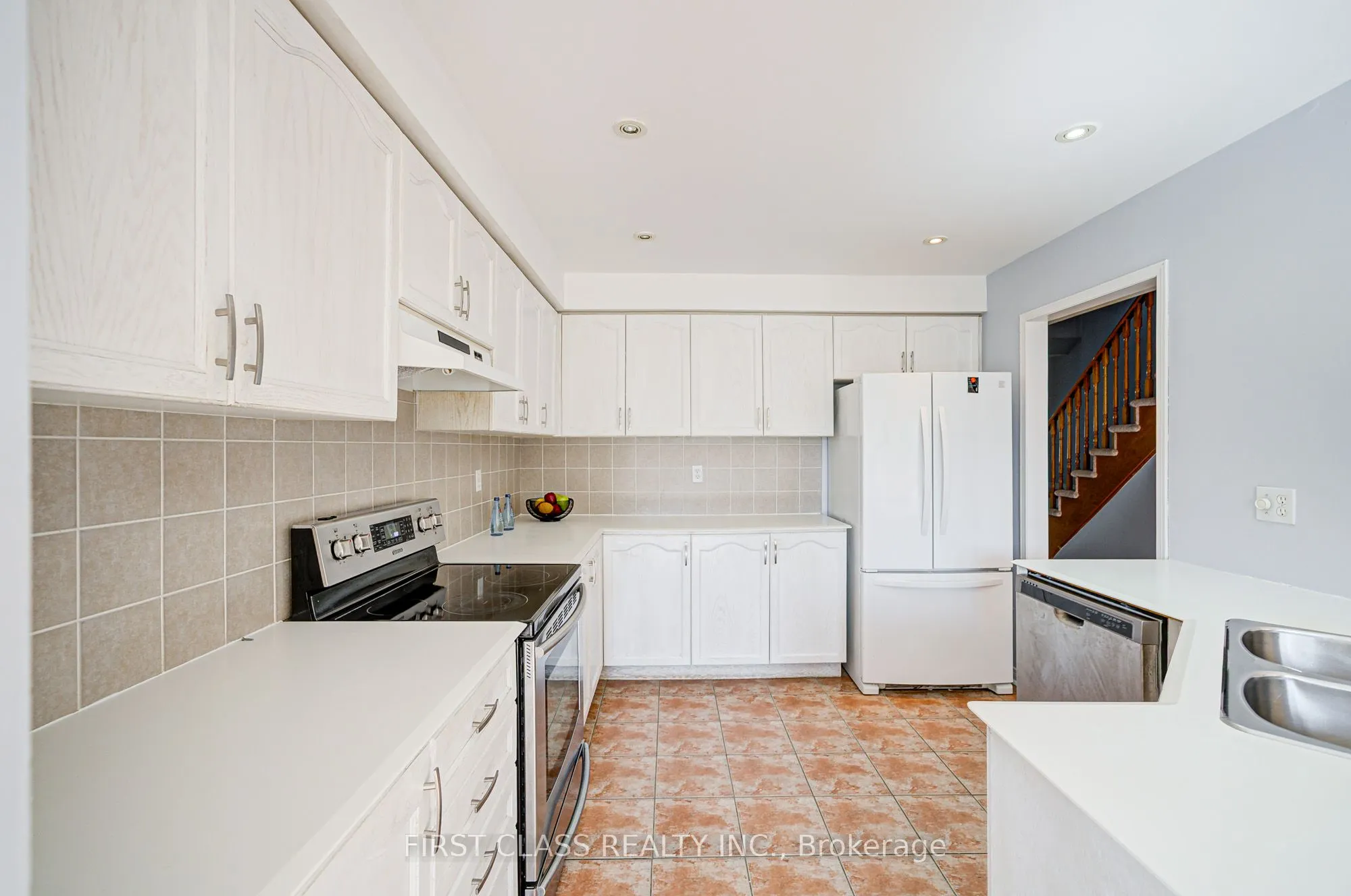 19 Benjamin Hood Crescent