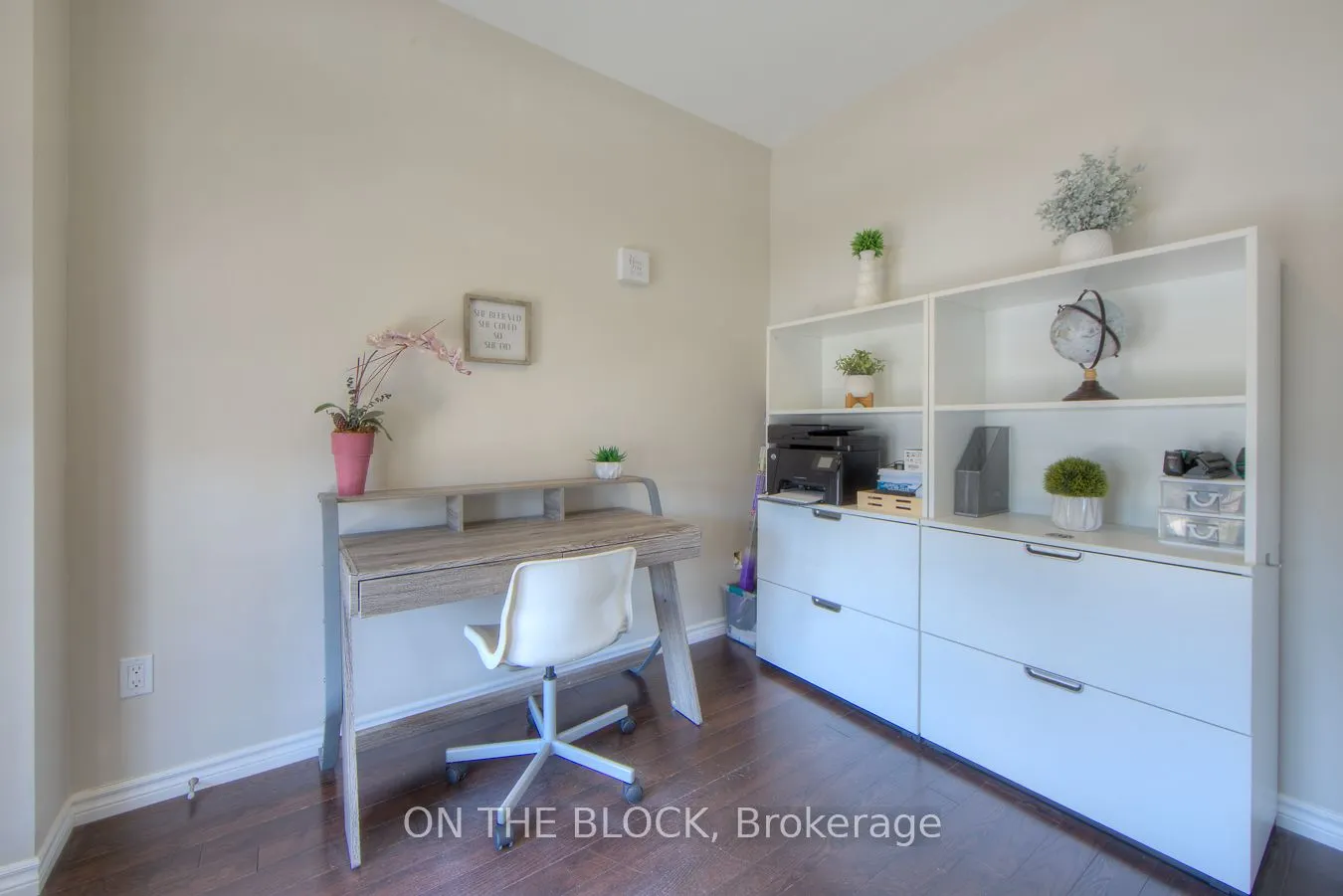 59 Hawke Crescent