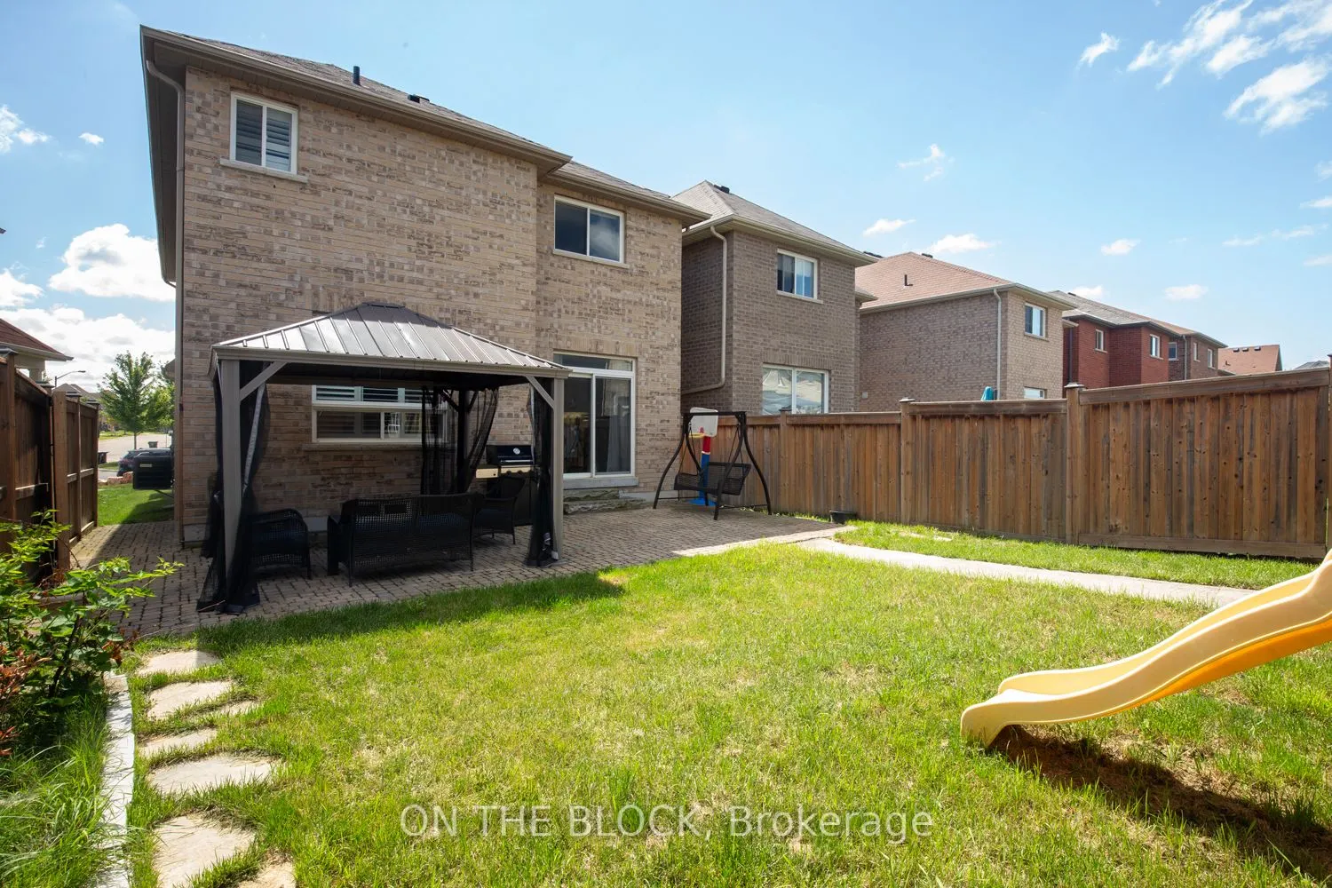 59 Hawke Crescent