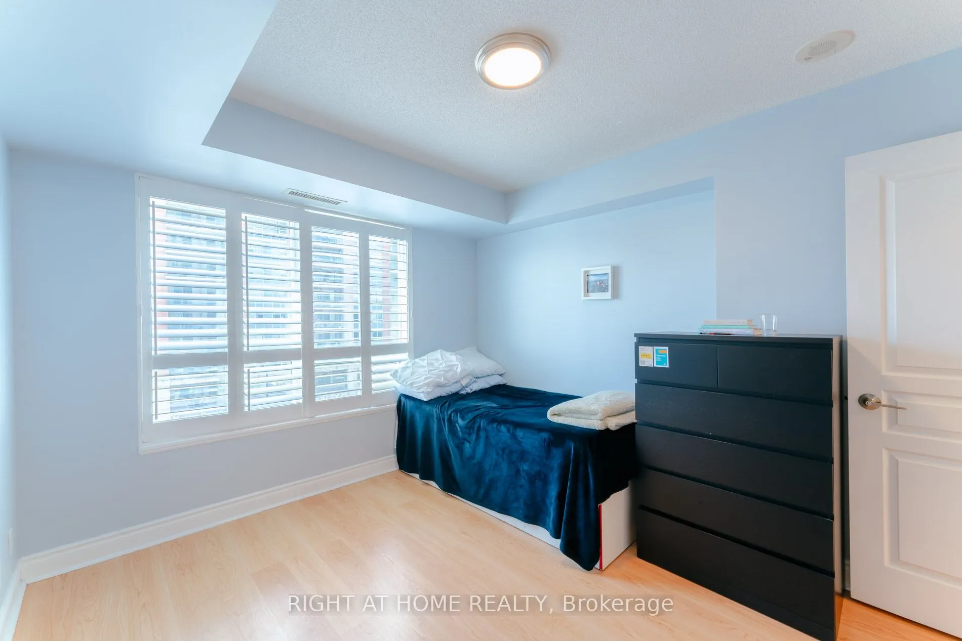 55 South Town Centre Boulevard, #605