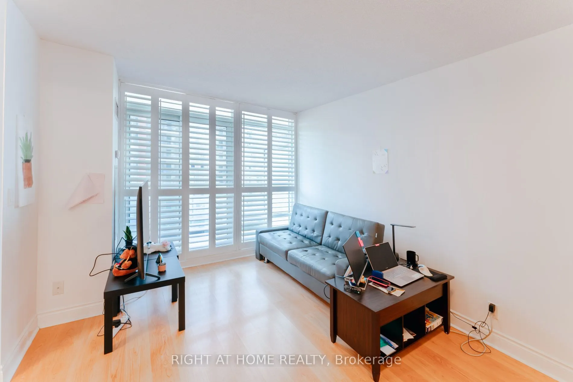 55 South Town Centre Boulevard, #605