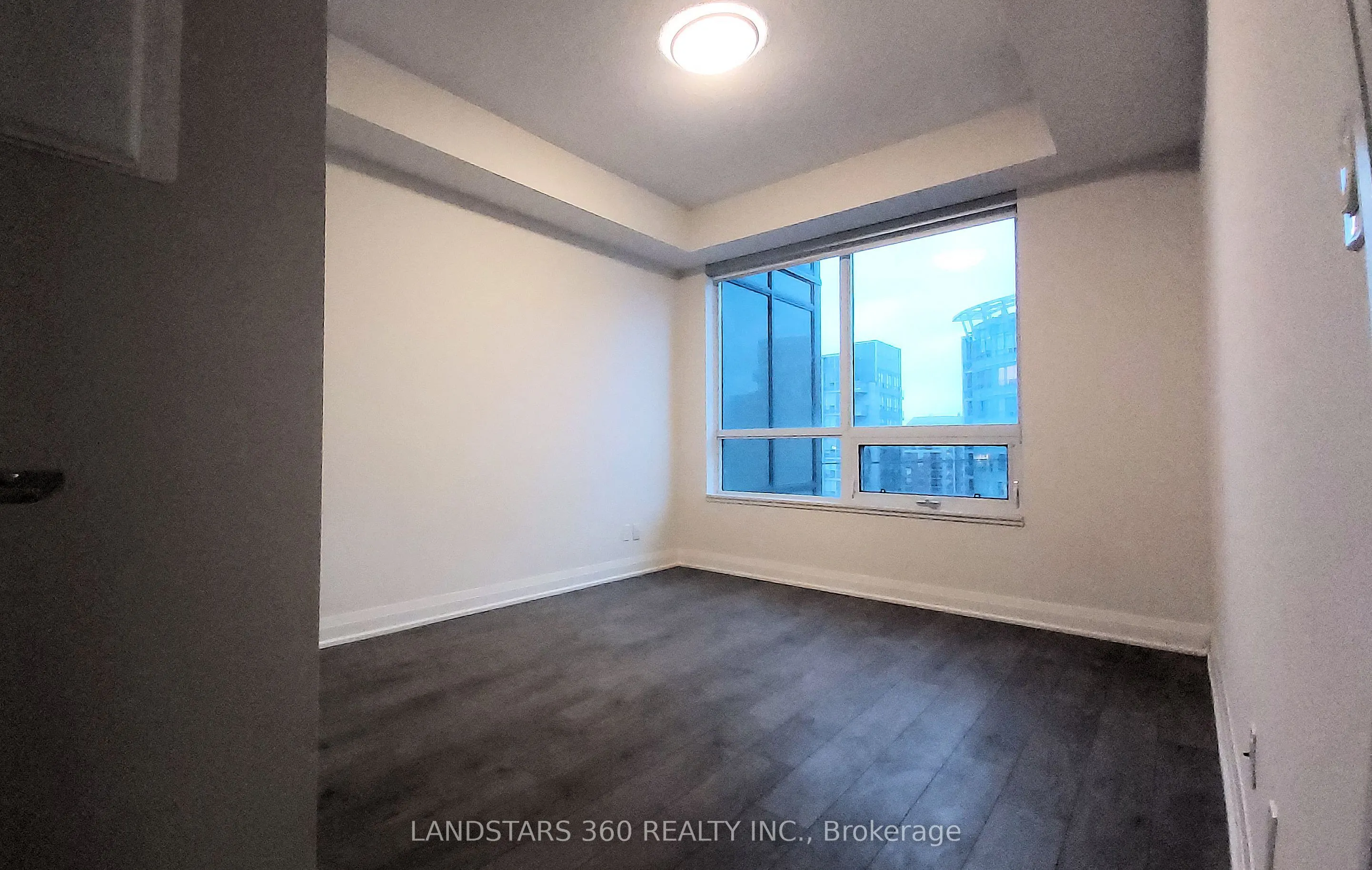 398 Highway 7 E, #807