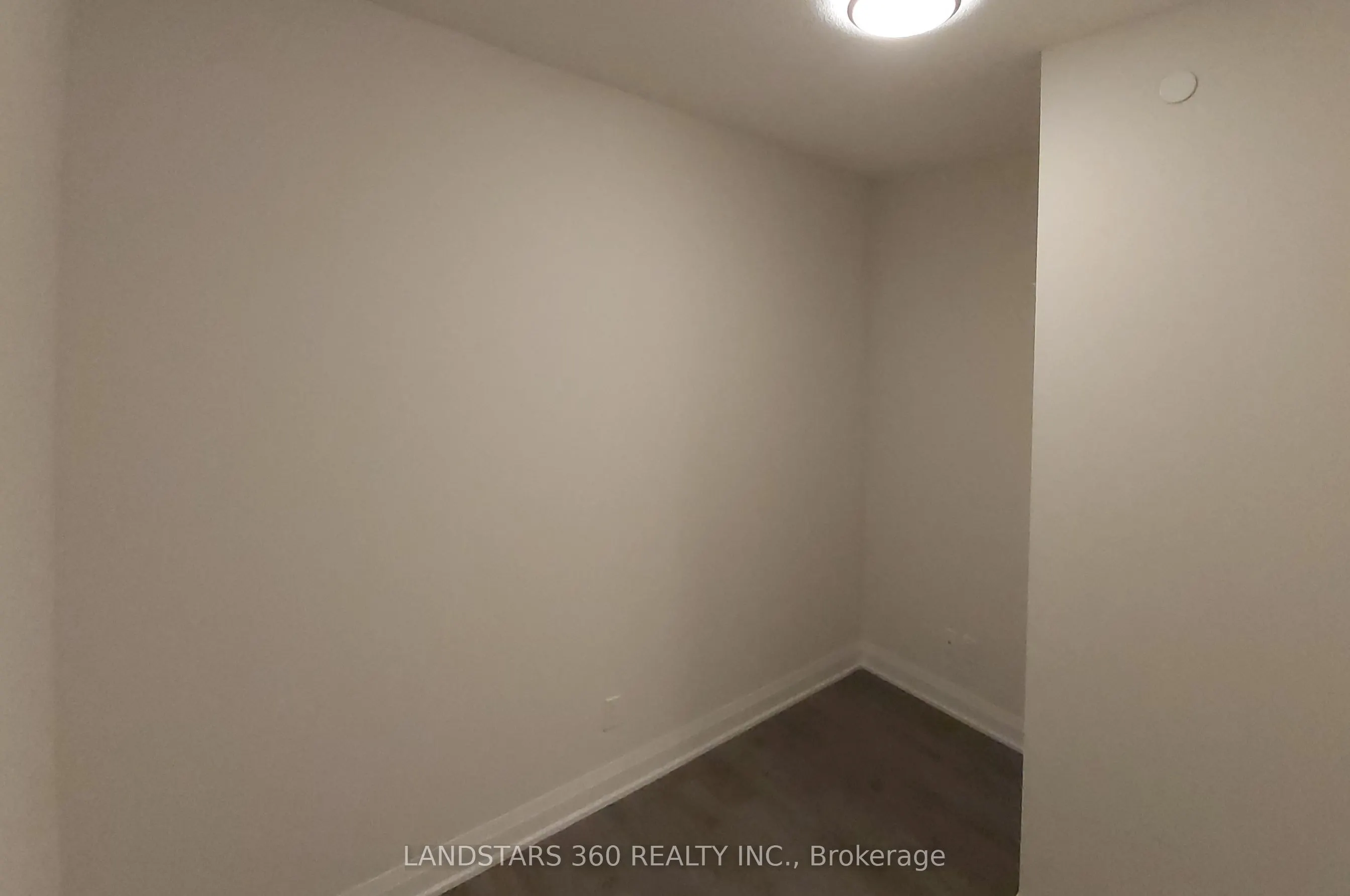 398 Highway 7 E, #807