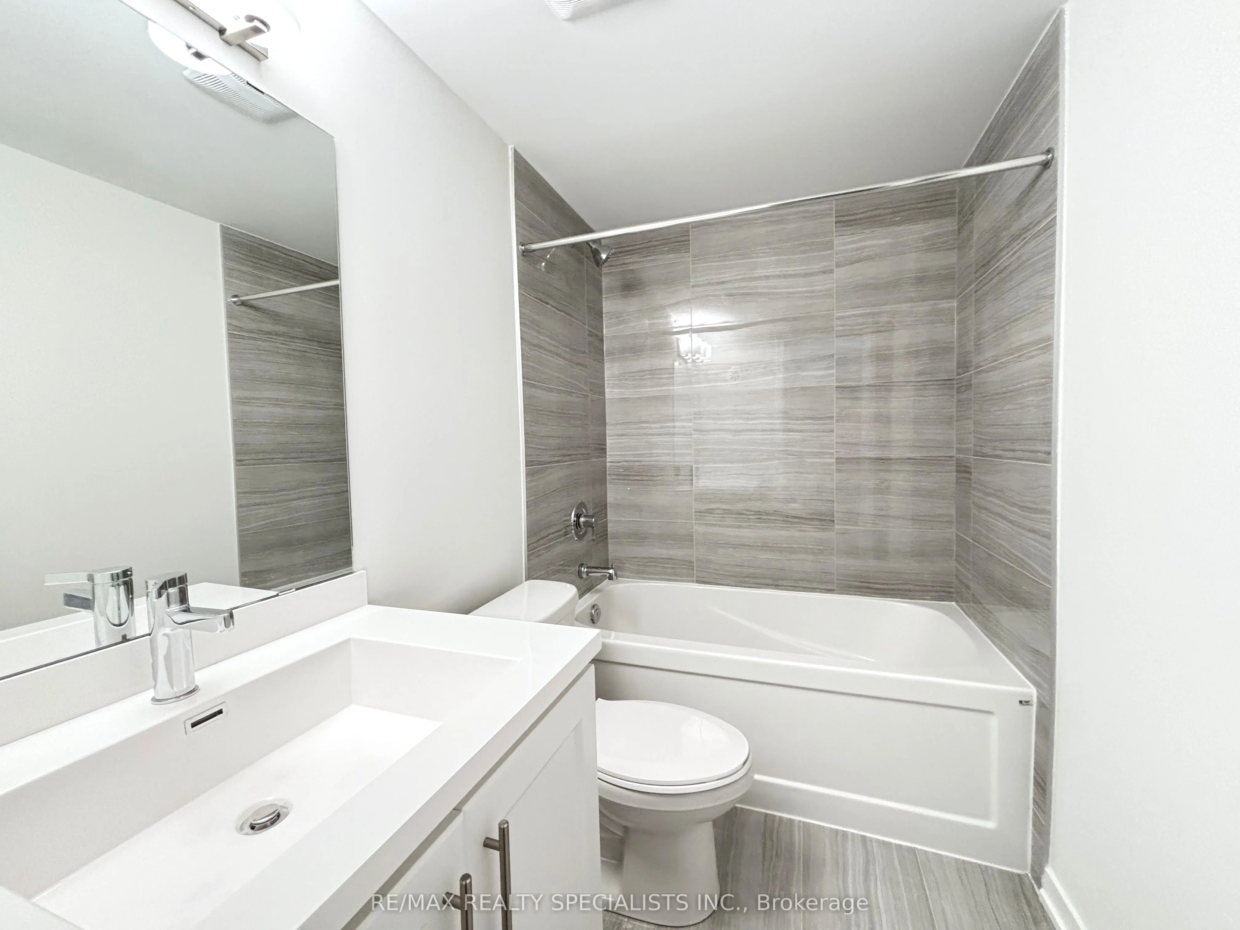 130 HONEYCRISP Crescent, #315
