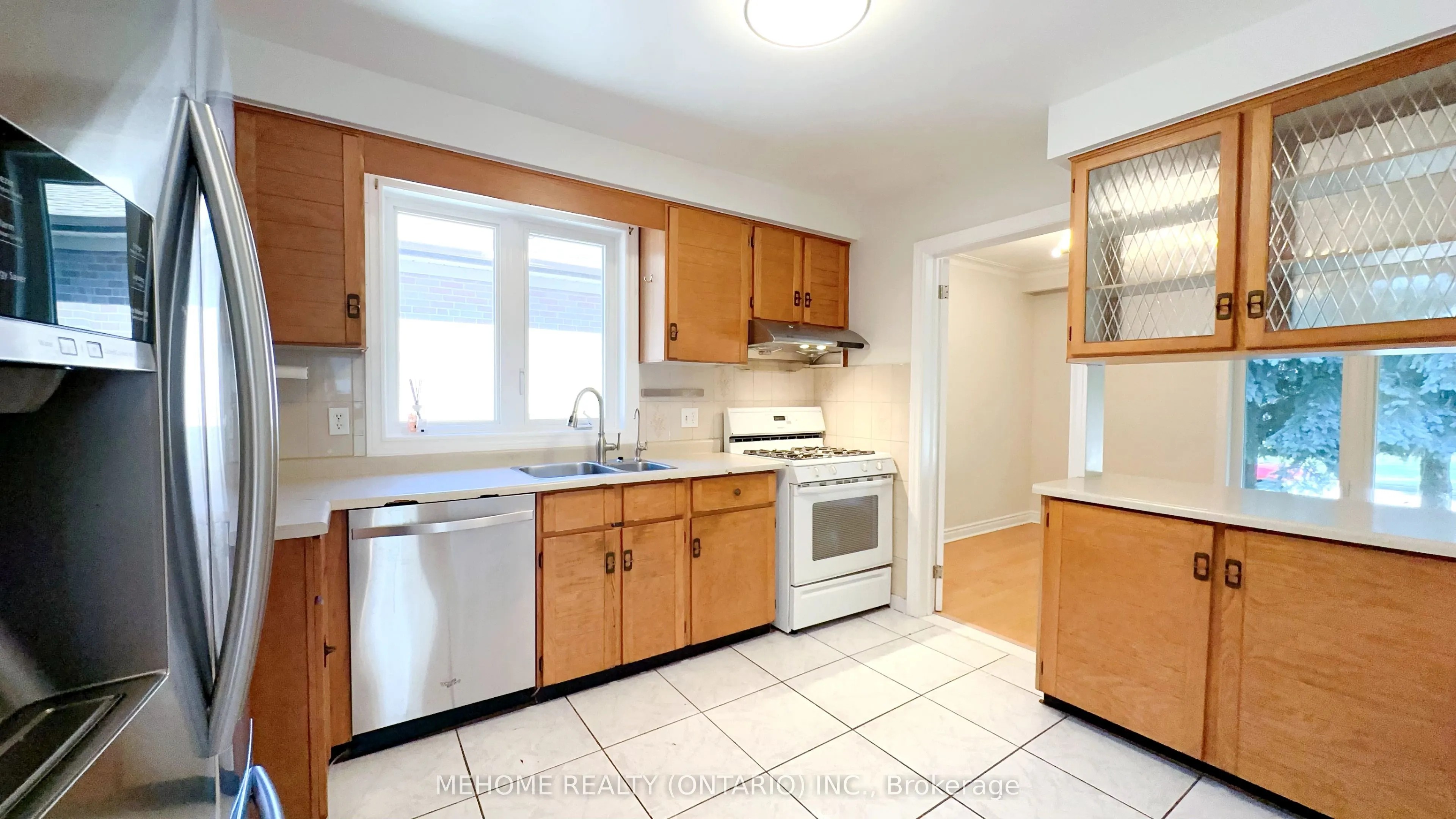 493 Lynett Crescent