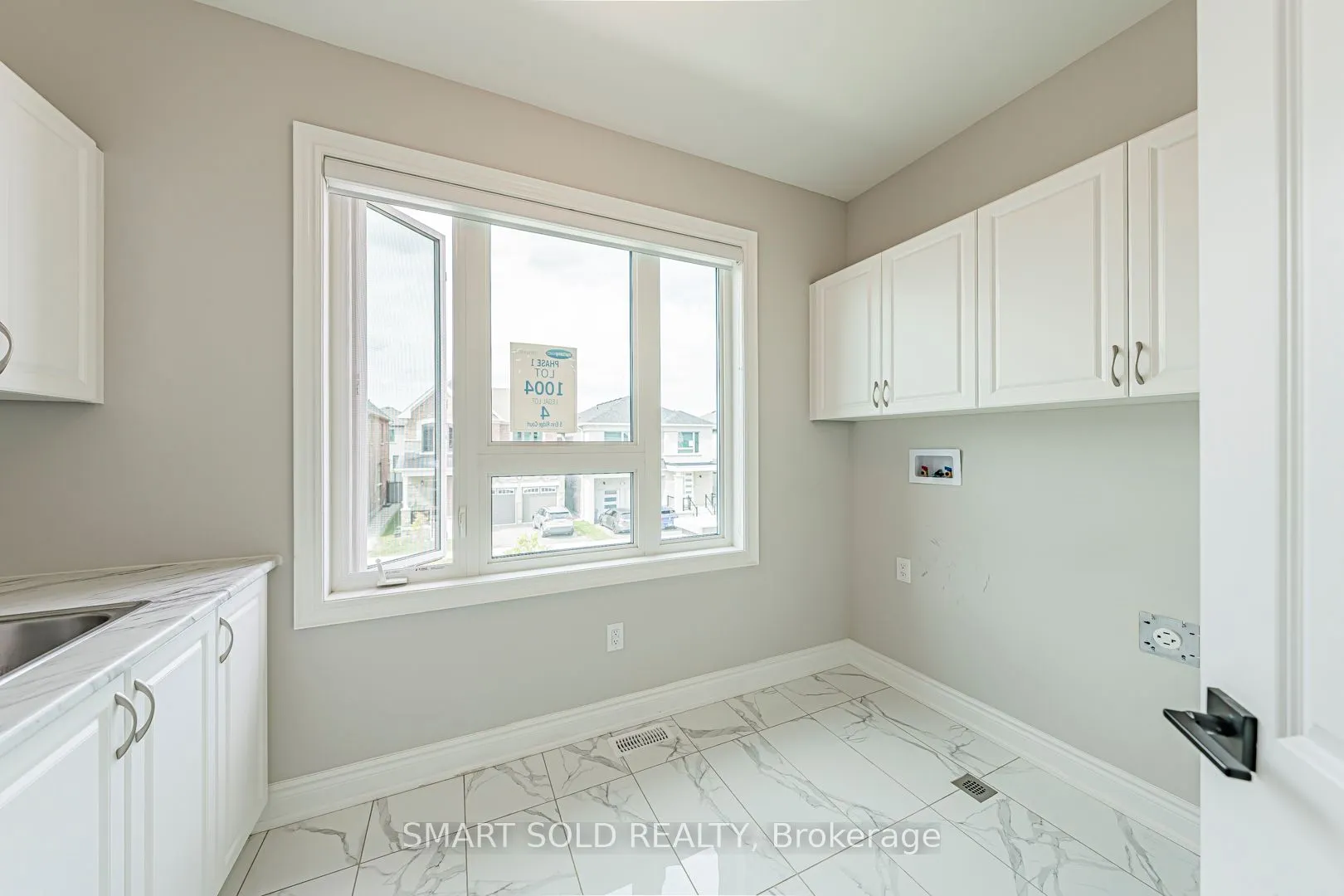 5 Erin Ridge Court