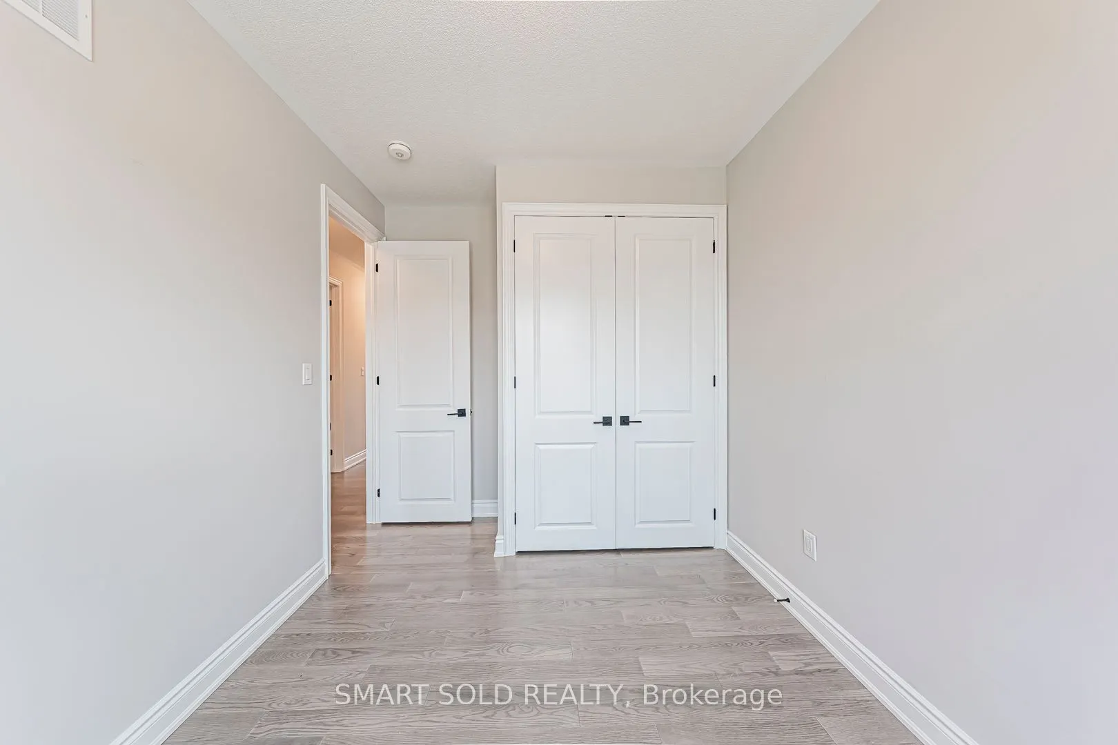 5 Erin Ridge Court