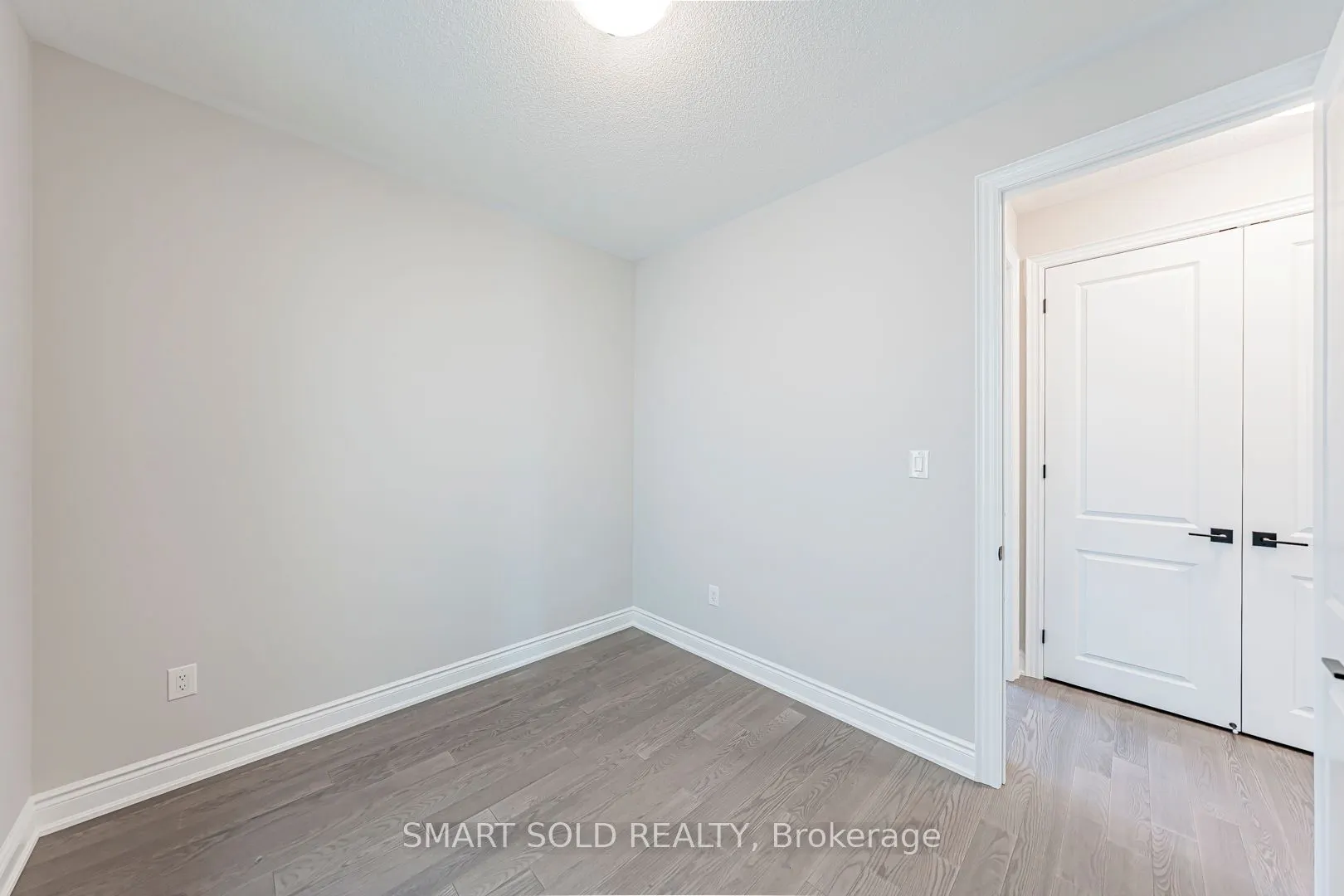 5 Erin Ridge Court