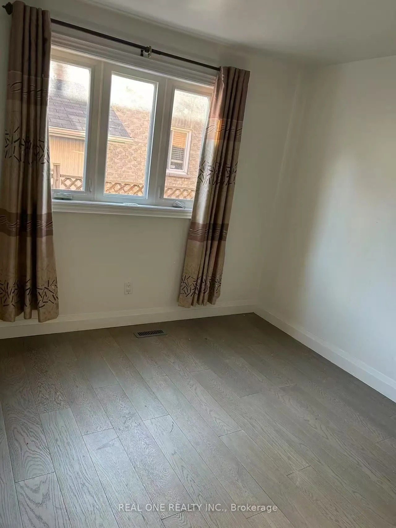 26 Fairty Drive, #Upper L
