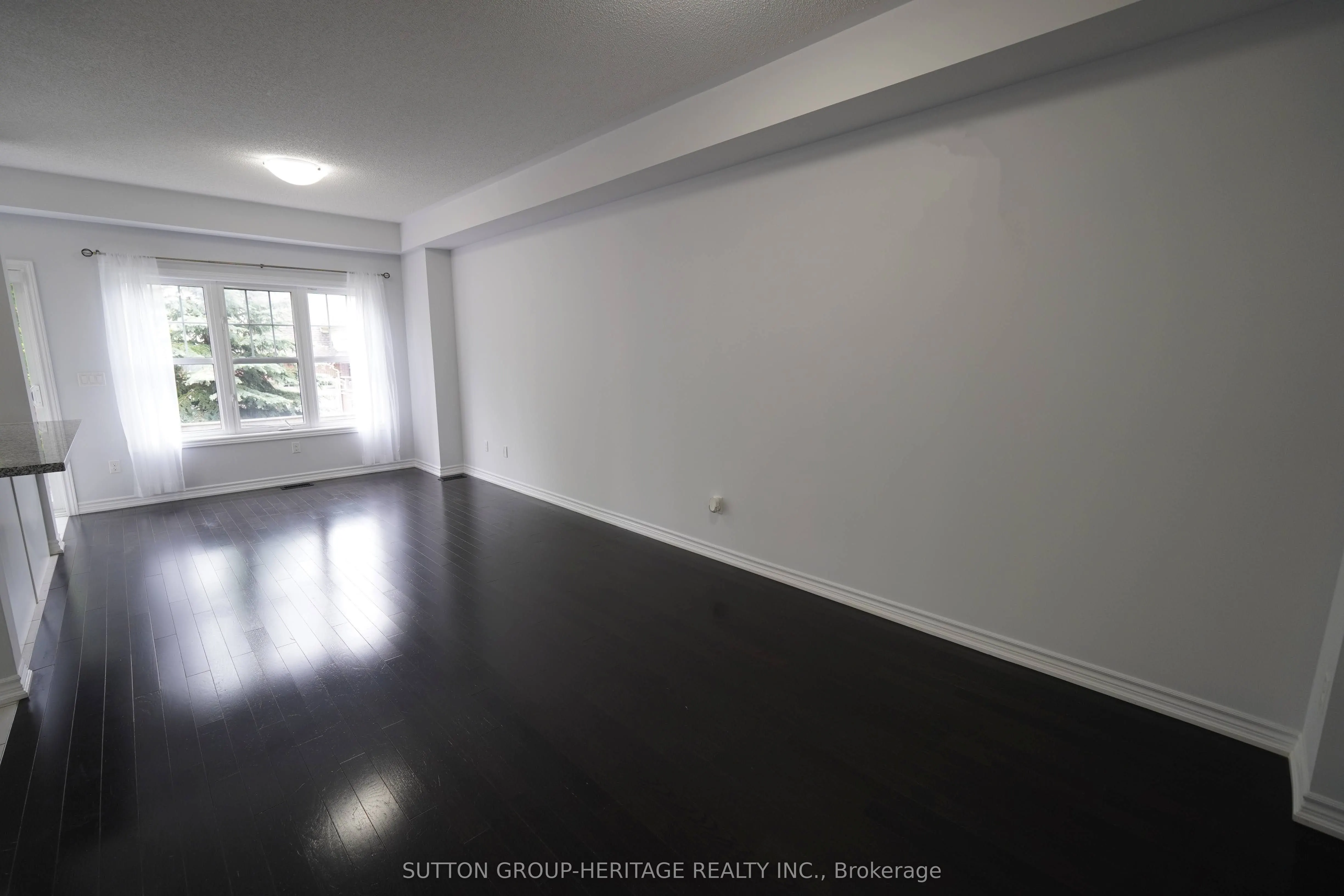 166 Boadway Crescent