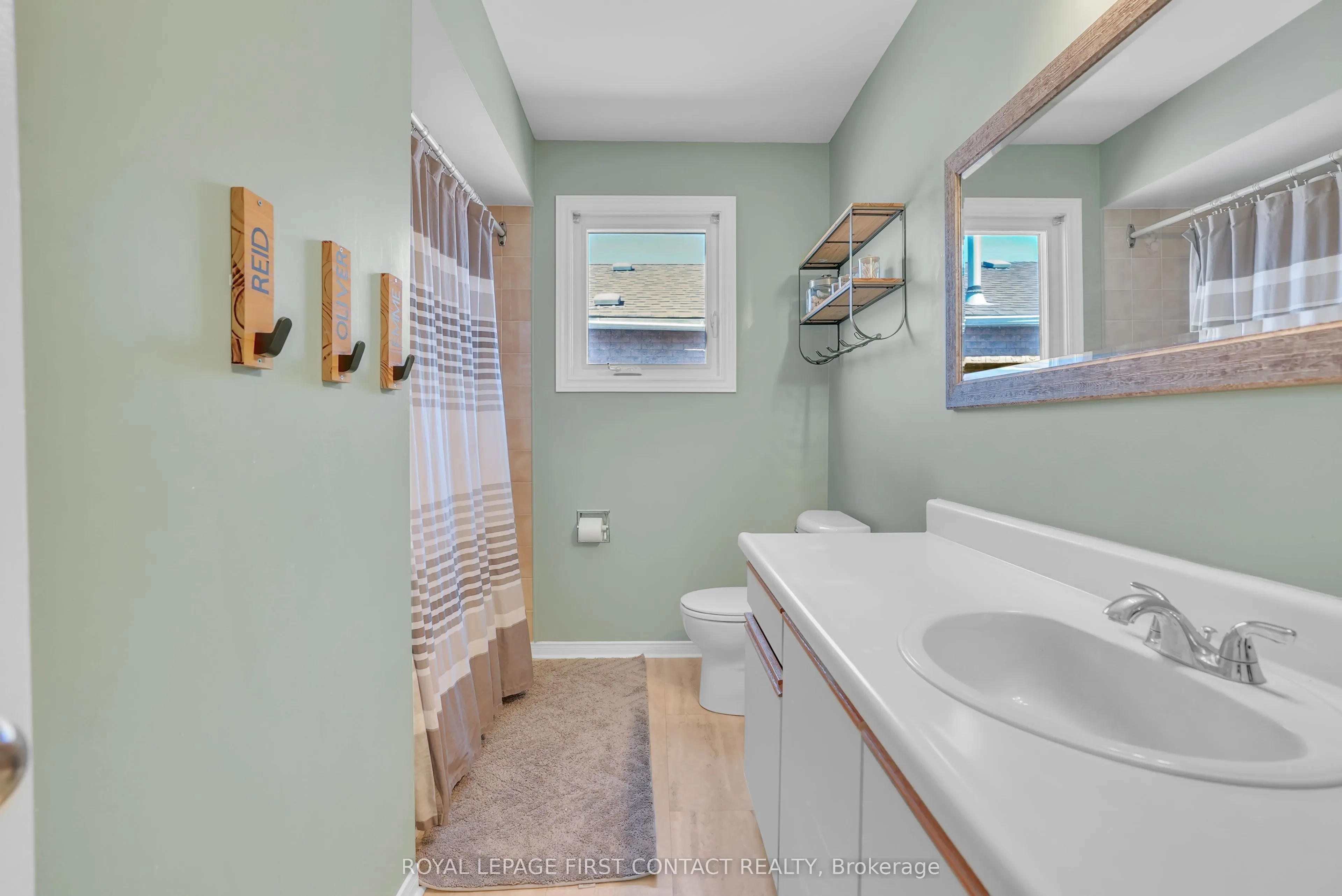 195 Billings Crescent