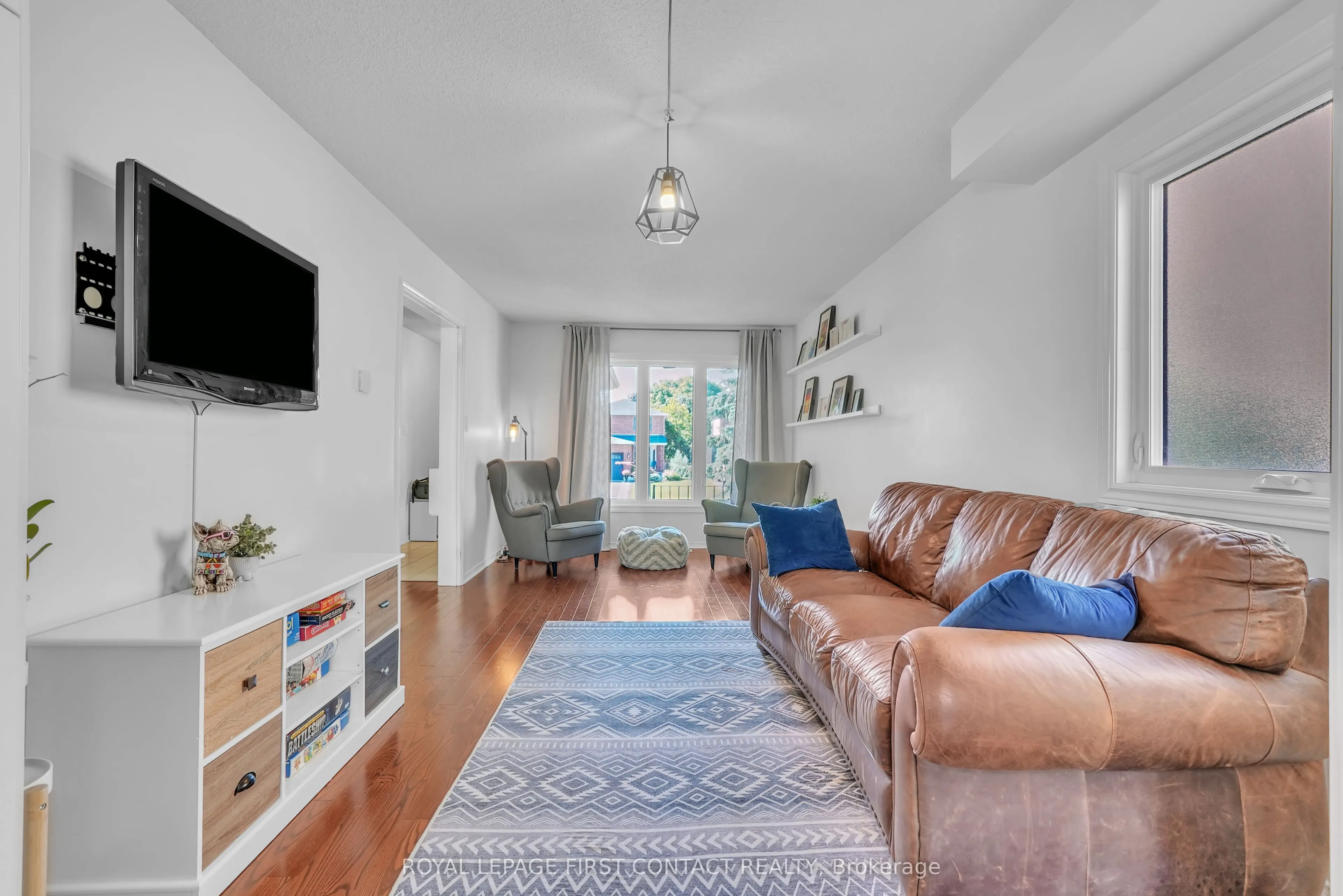 195 Billings Crescent