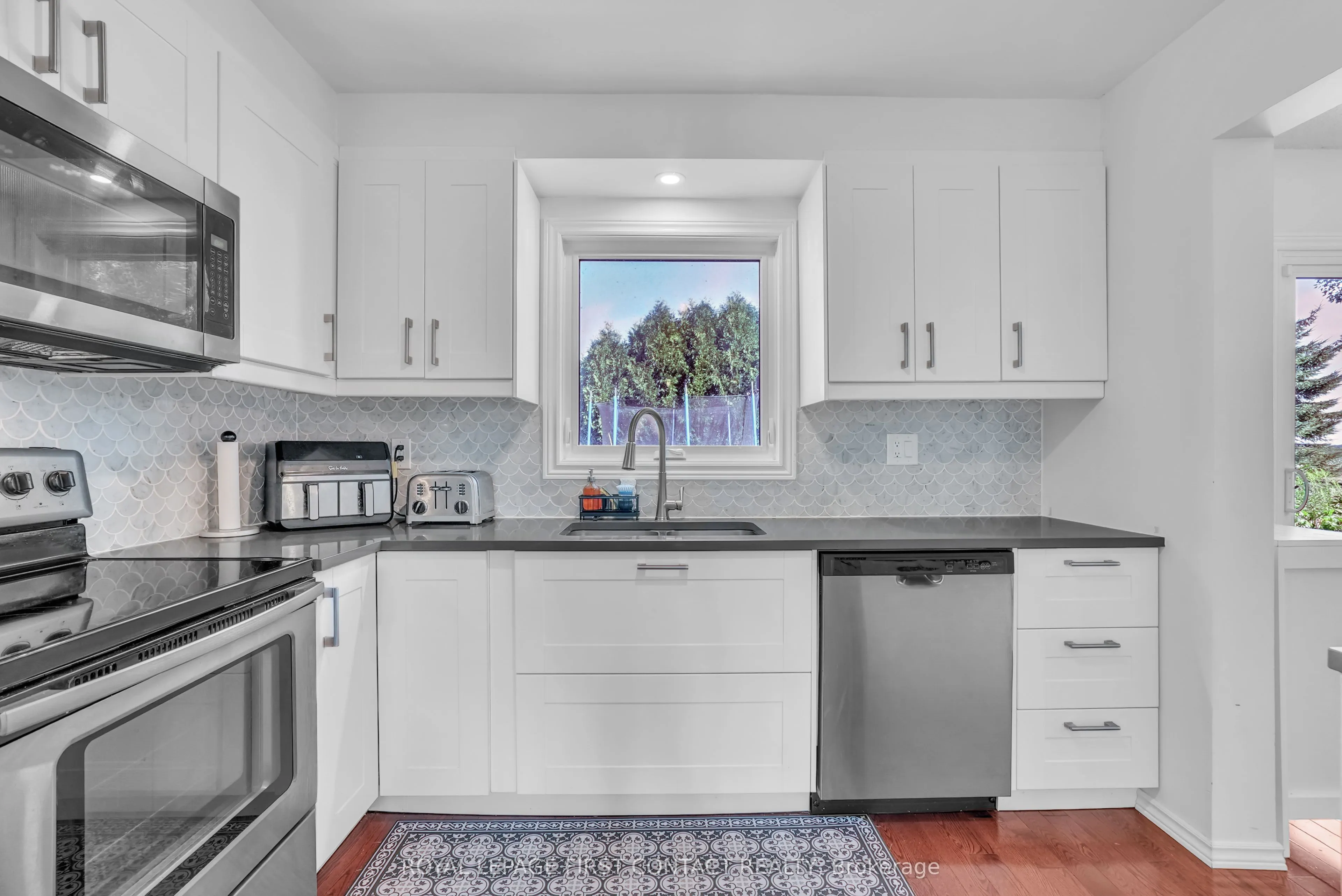 195 Billings Crescent