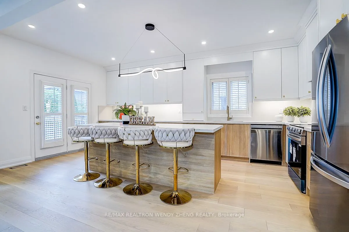123 Stave Crescent