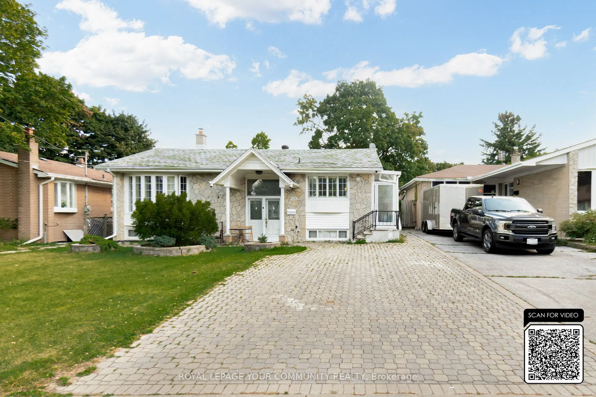 394 Paliser Crescent N, #basement