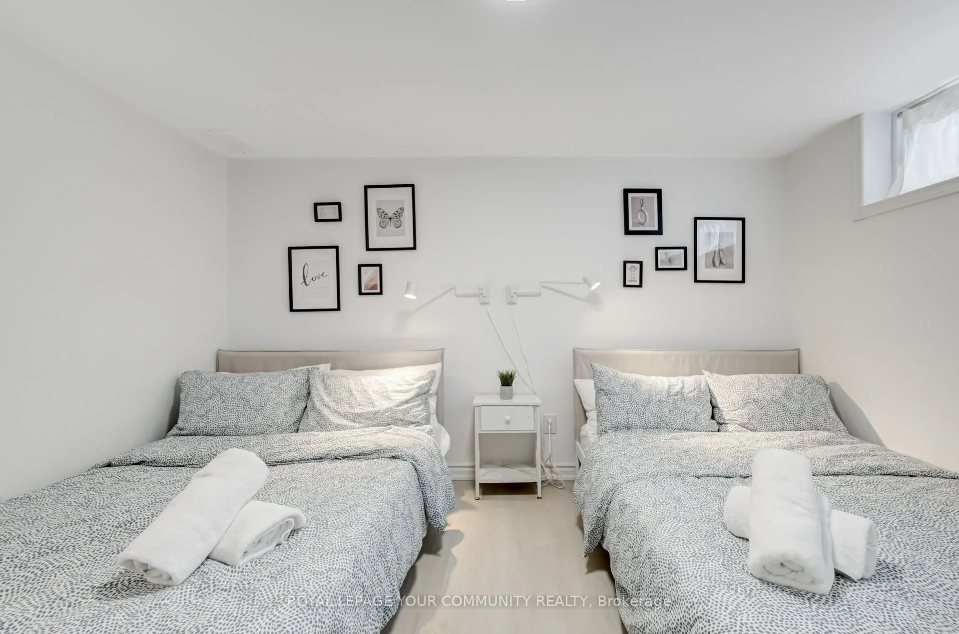 394 Paliser Crescent N, #basement