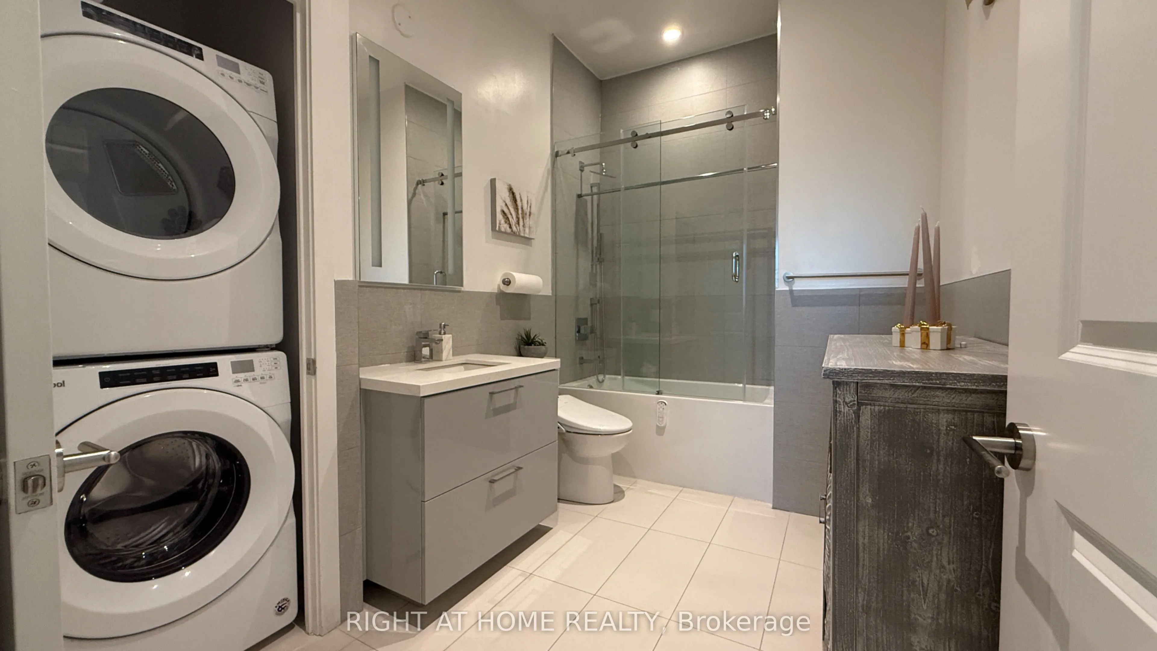 1 Grandview Avenue, #PH03