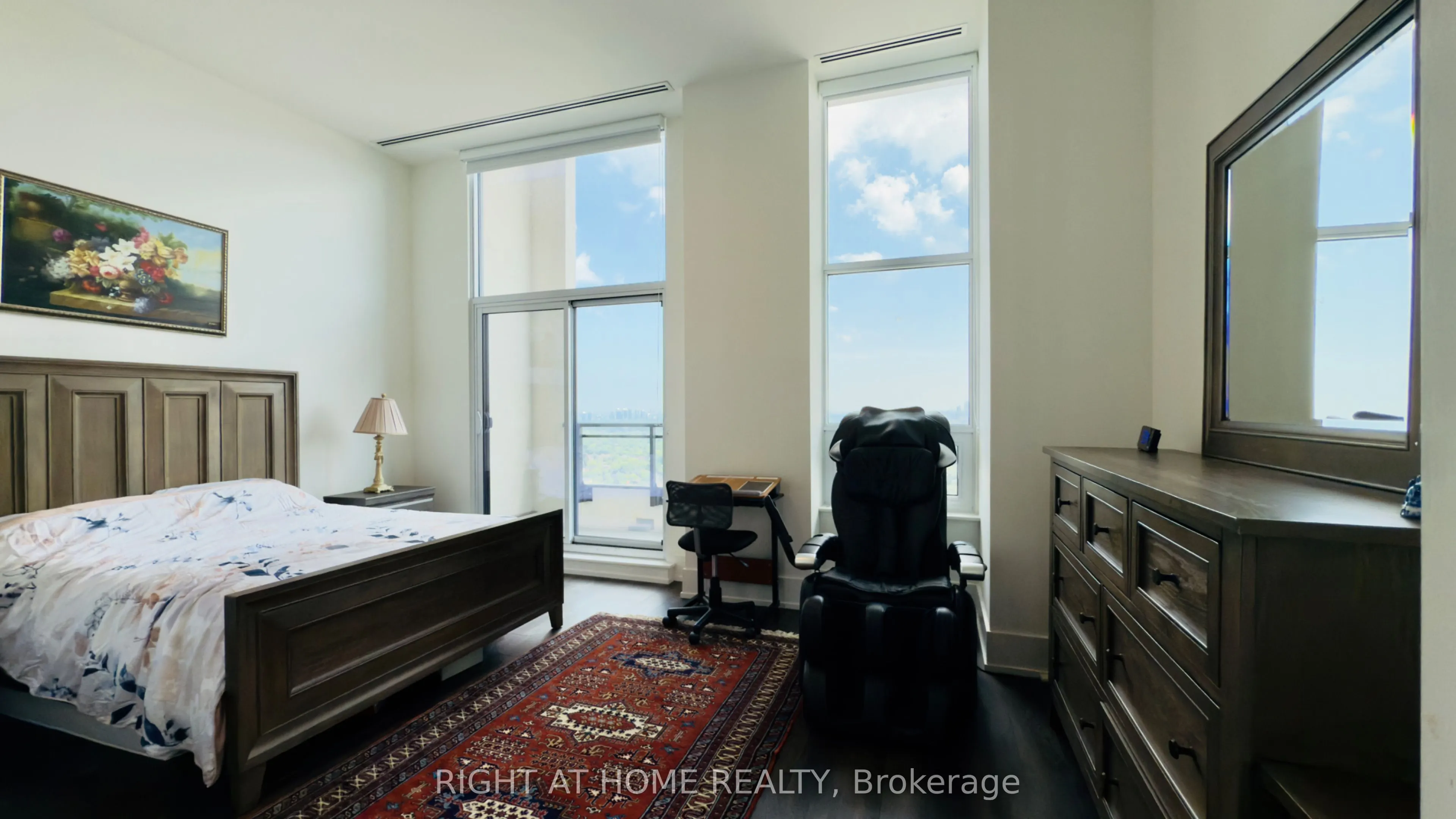 1 Grandview Avenue, #PH03